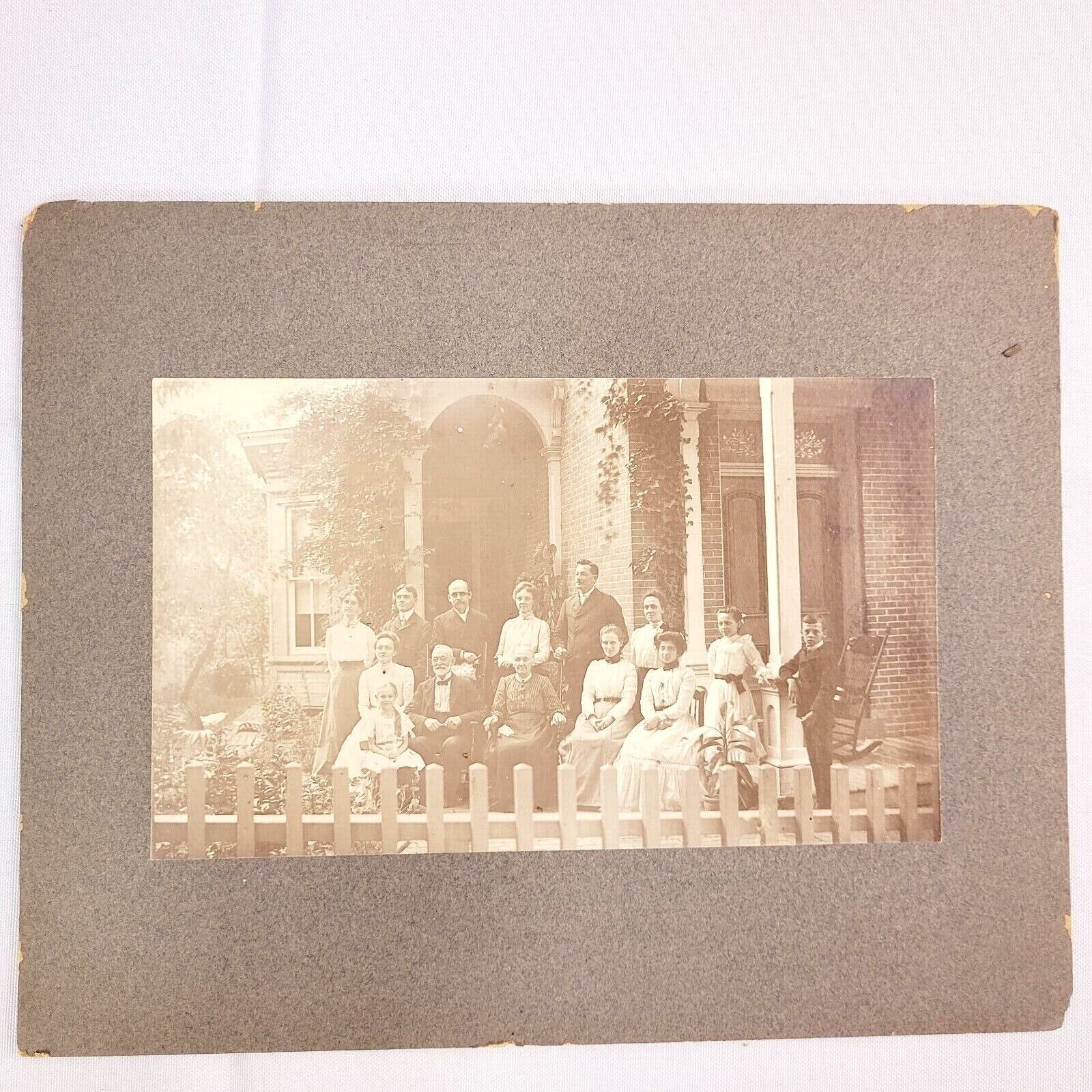 c.1900s Cabinet Card Large Family in Formal Dress on Porch Portrait 10\
