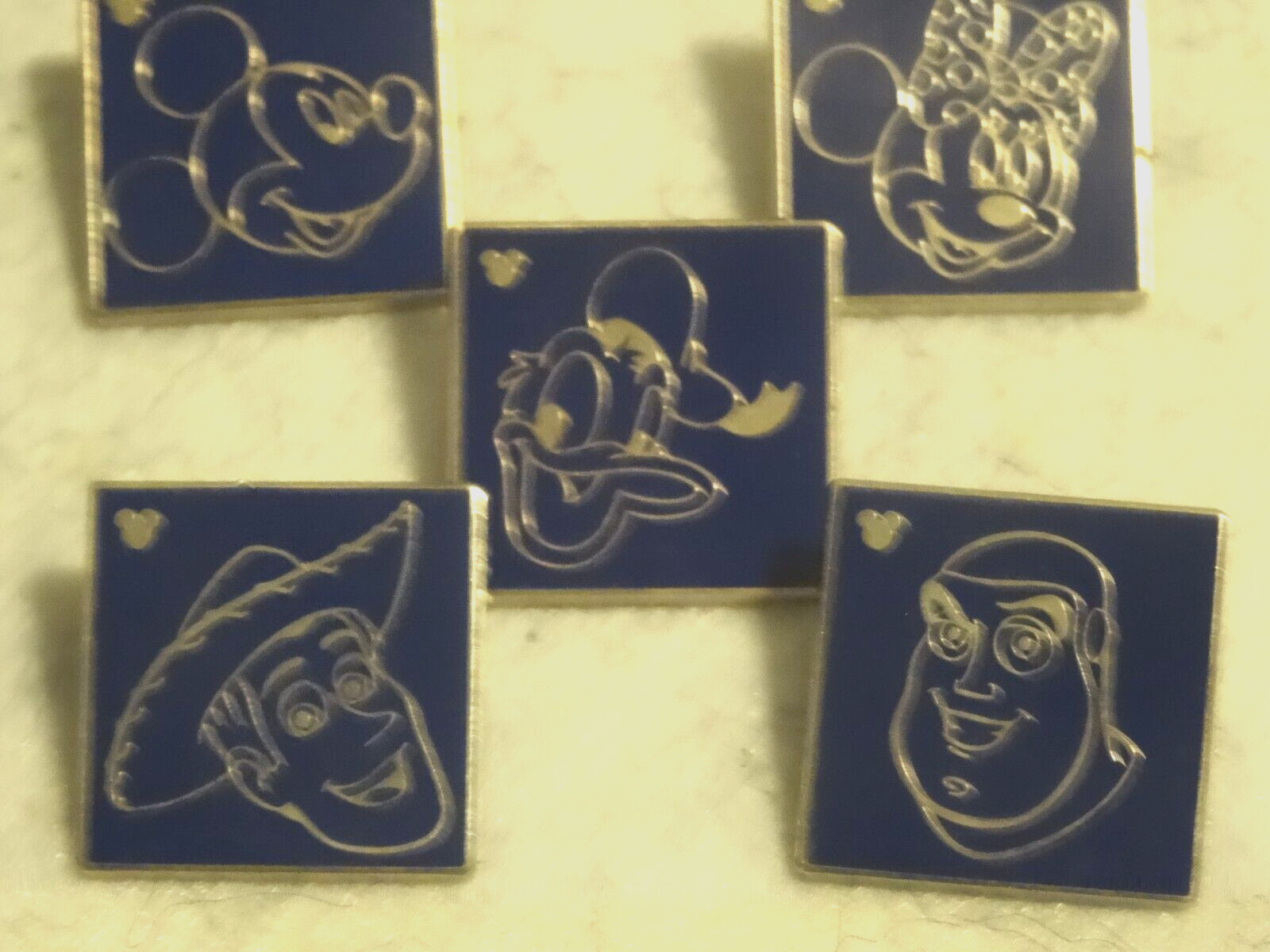 Disney WDW Hidden Mickey Character Outlines 5 pin set Woody Buzz Minnie Donald