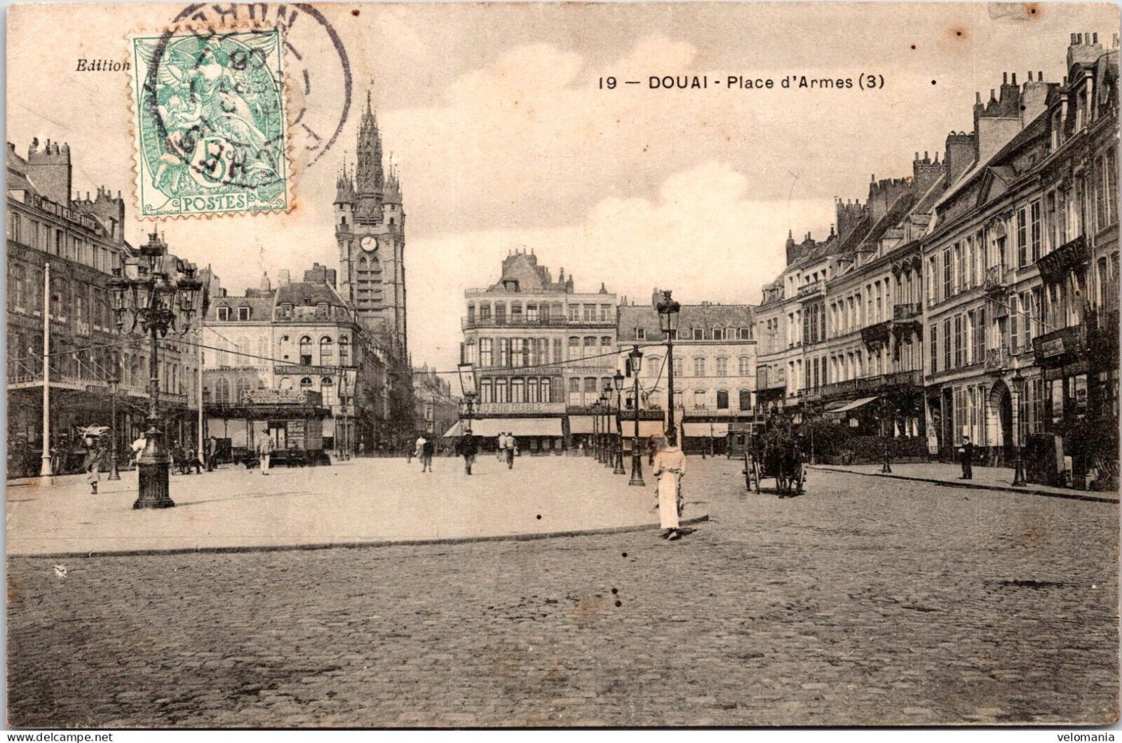 15952 cpa 59 Douai - Place d'Armes