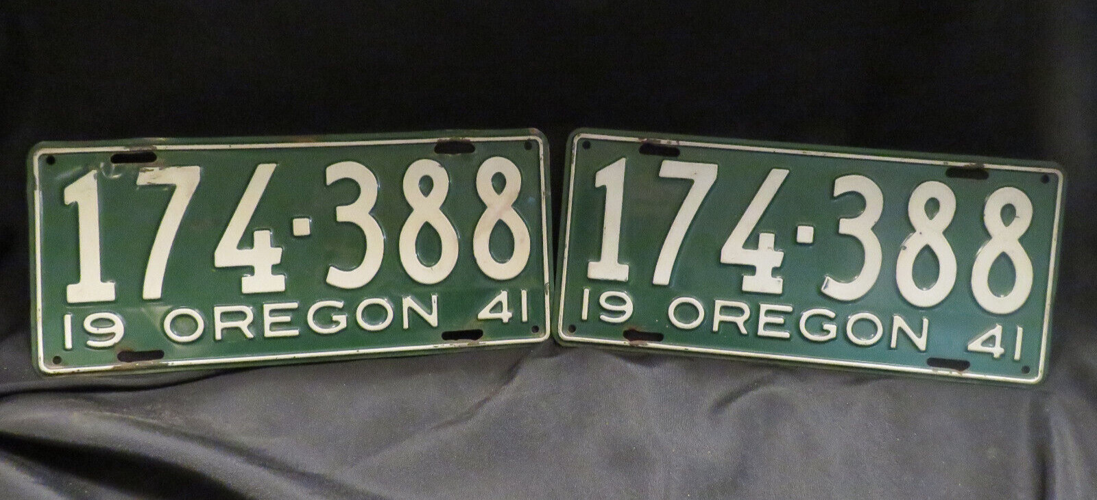 Vintage 1941 Oregon License Plates Matching Pair 174-388