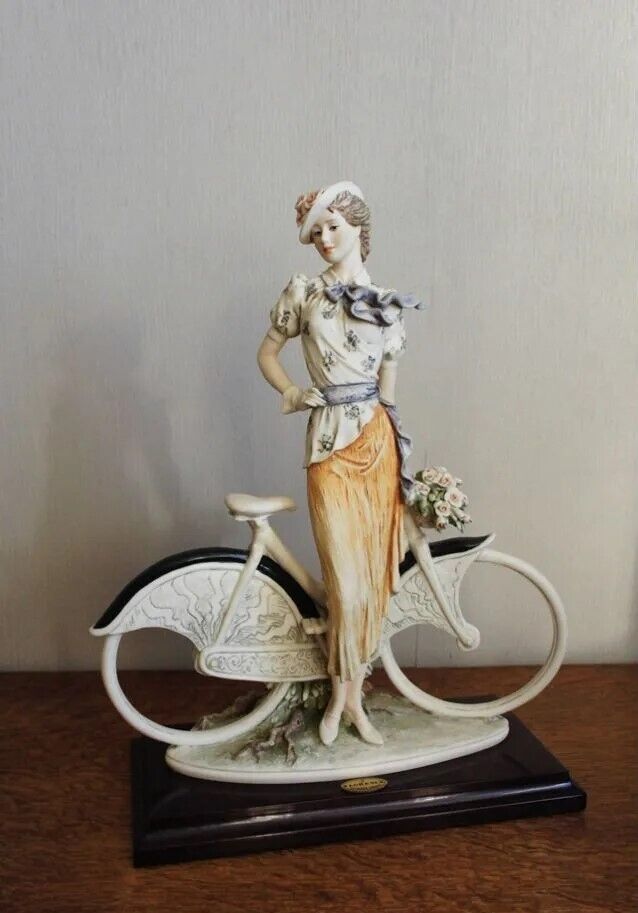 G.Armani Figurine Rosalie Statue Roses Bicycle Porcelain Luxury Sculpture 0641C