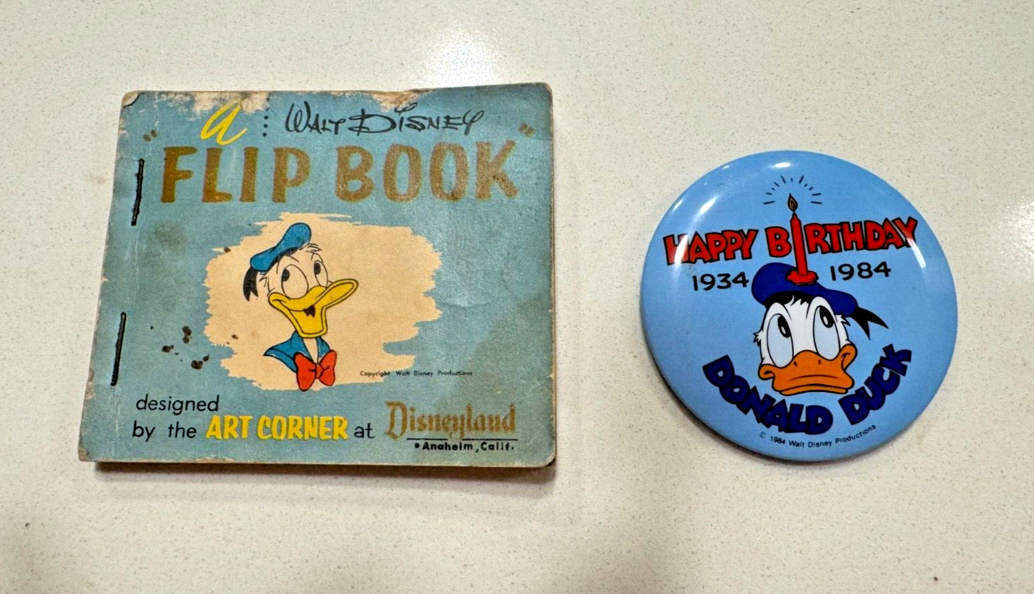VTG 50s/60s Disneyland FLIP BOOK Donald Duck & 1984 Happy 50th Birthday Button