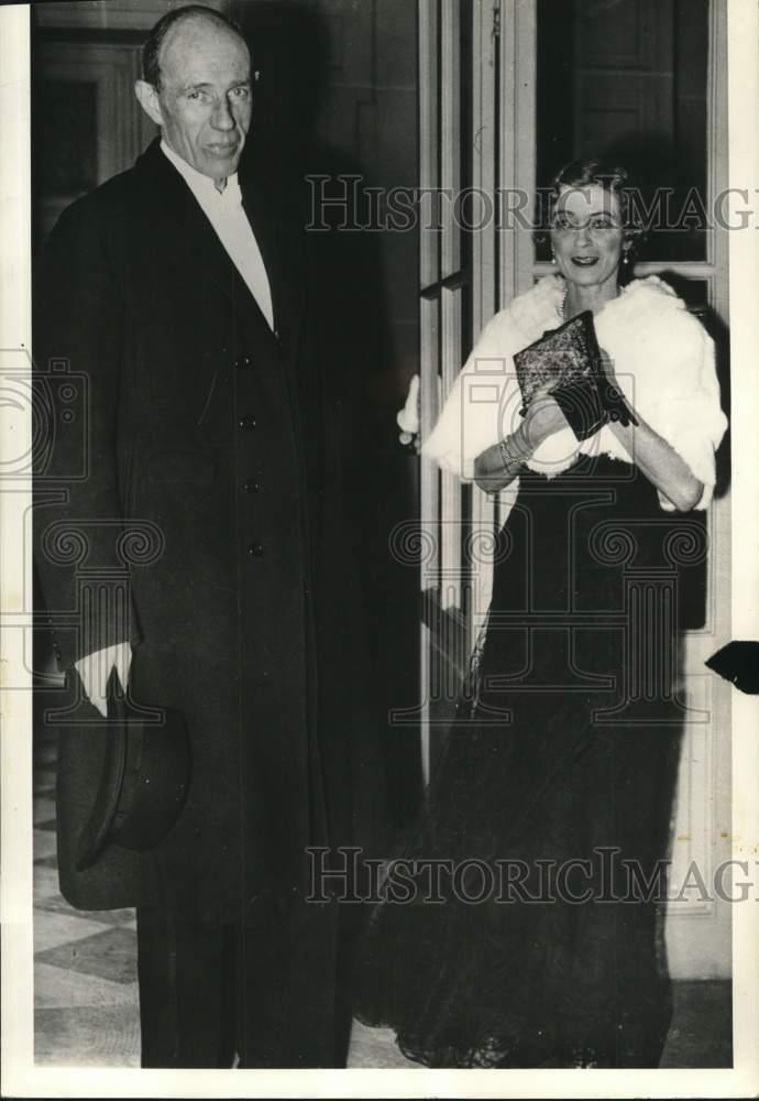 1941 Press Photo Lord and Lady Halifax at social event in London, England