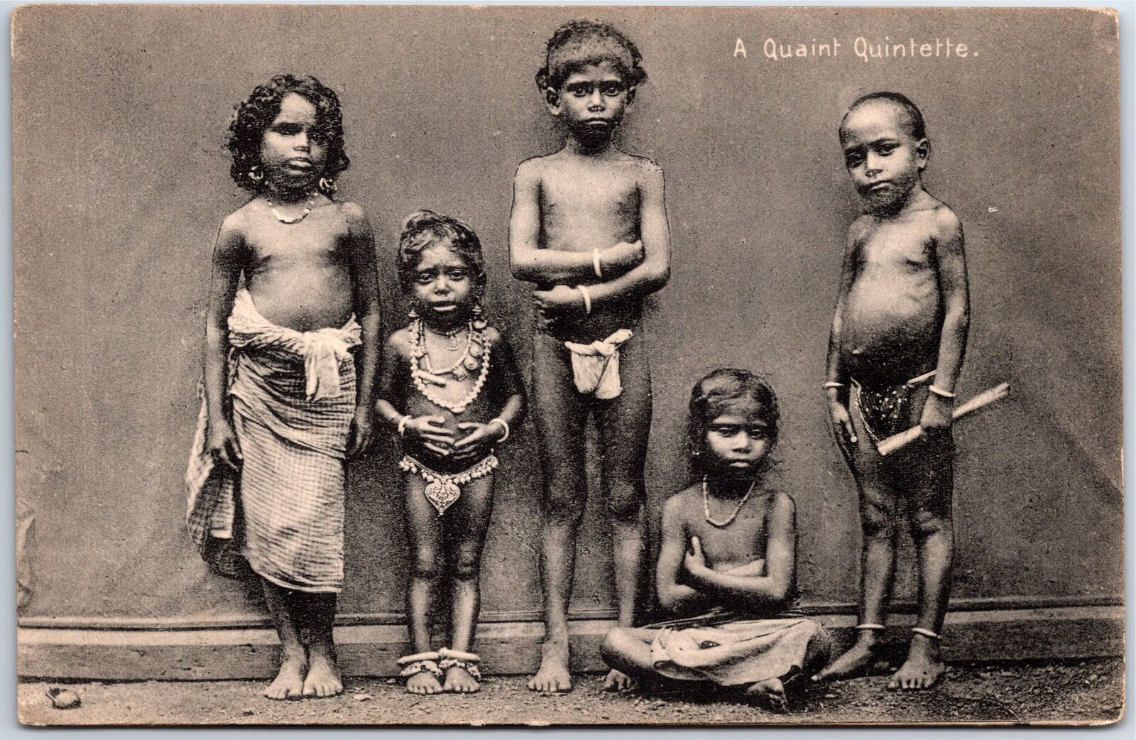 VINTAGE POSTCARD A QUINTETTE OF INDIGENOUS CEYLONESE CHILDREN c. 1910 (SCARCE)