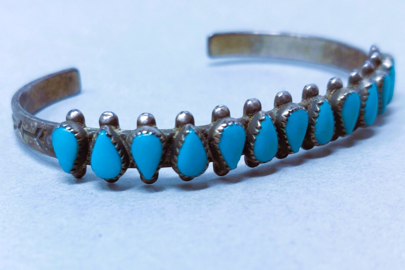 Old Pawn Navajo Single Row Turquoise Sterling Silver Cuff Bracelet