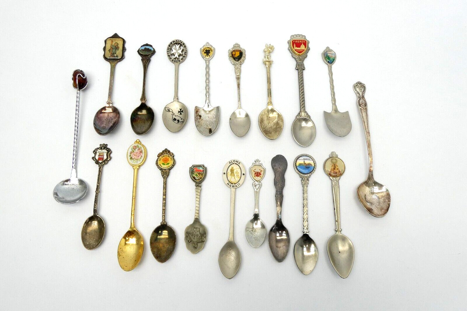 Mixed Lot of Souvenir Spoons Collection Hawaii Hollywood Malta Silverplate Metal