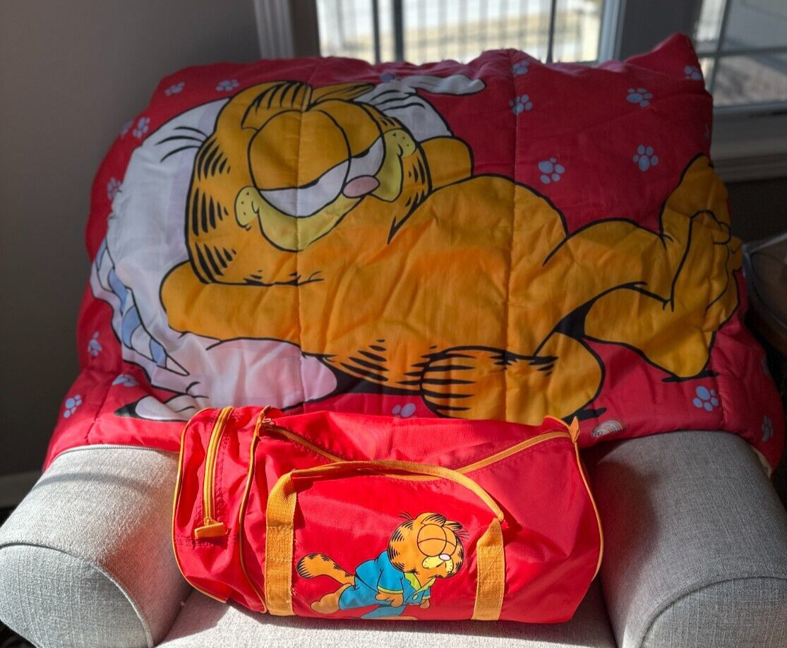 1978 Garfield Sleeping Bag Zip Up Blanket 53”x27” Kids Children with Duffel Bag