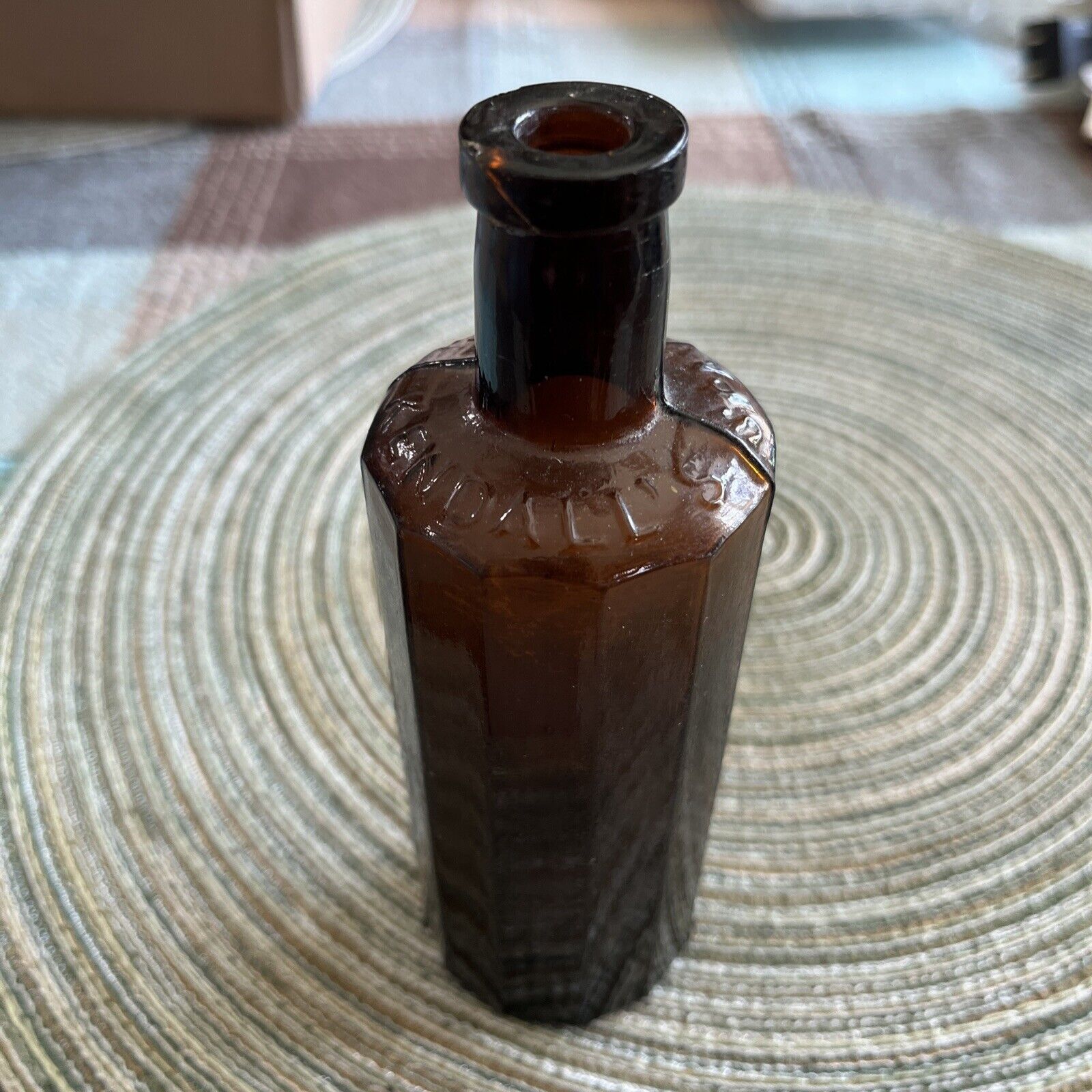 Antique Apothecary Amber Bottle Of Kendalls Spavin Cure, 12 Sides  Vermont