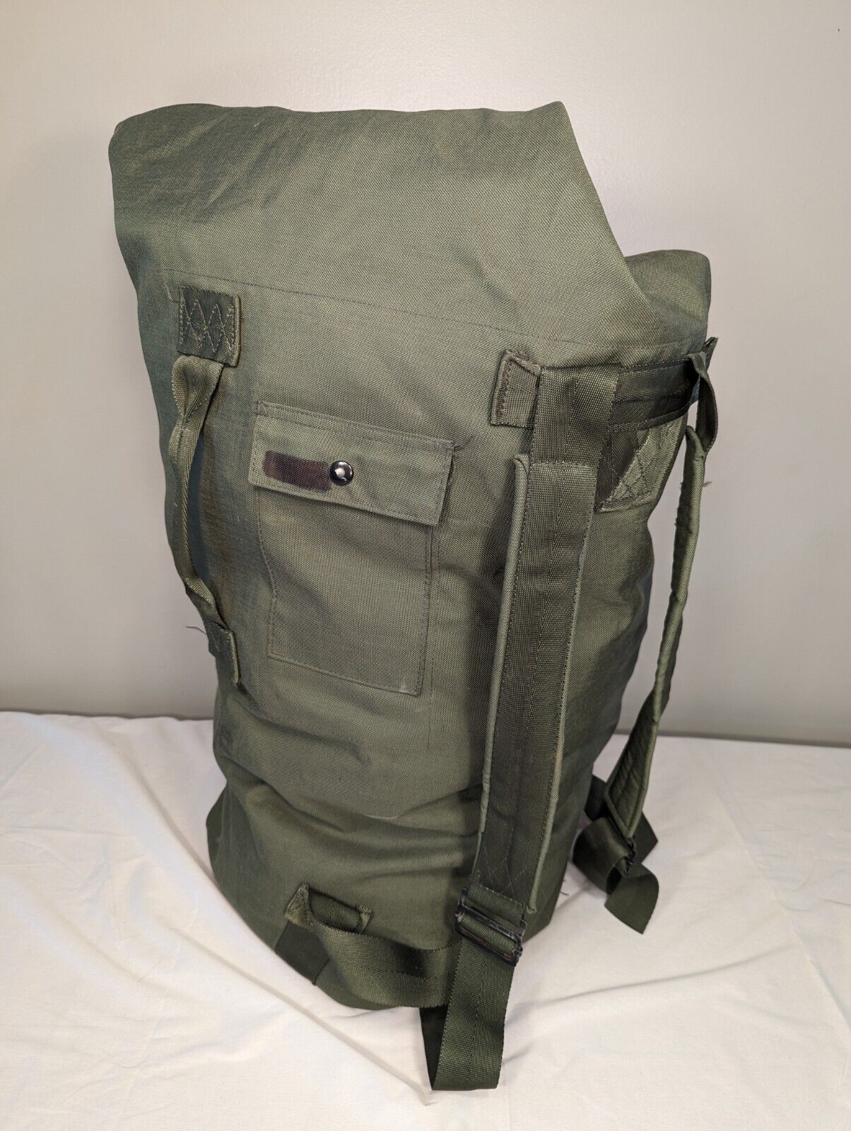 Very Good - Military Duffel Bag Rucksack Olive Green Army Duffel USGI