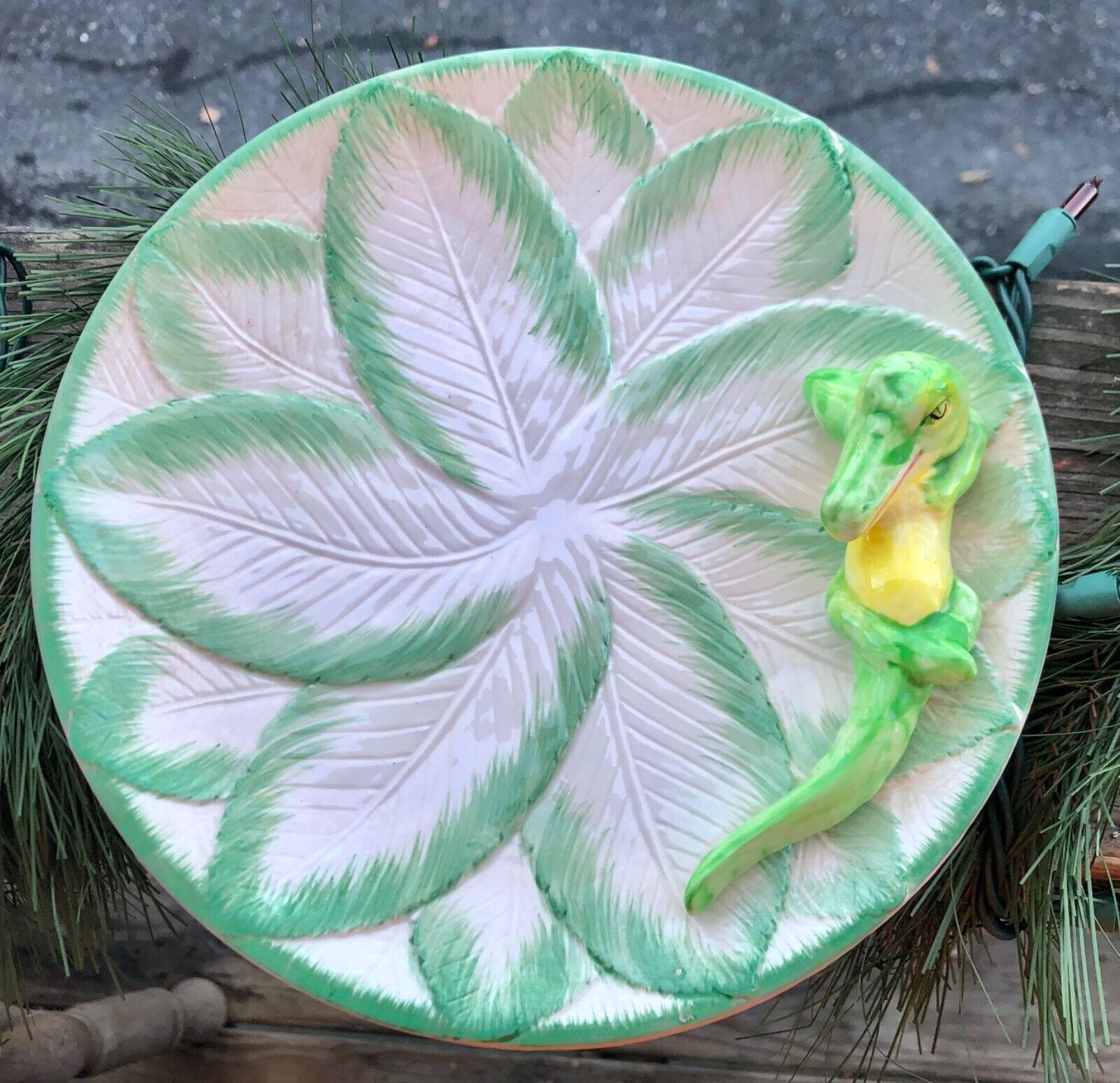 Vintage Alligator Sigma 3-D Decorative Plate