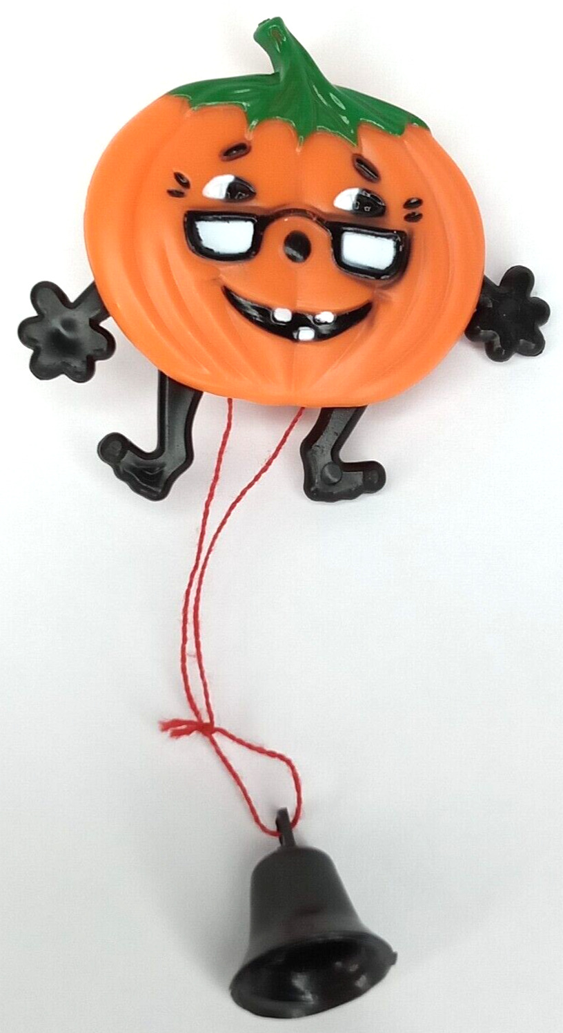 Halloween Anthropomorphic Pumpkin Pin-Back Pull String To Move Arms Vintage Pin