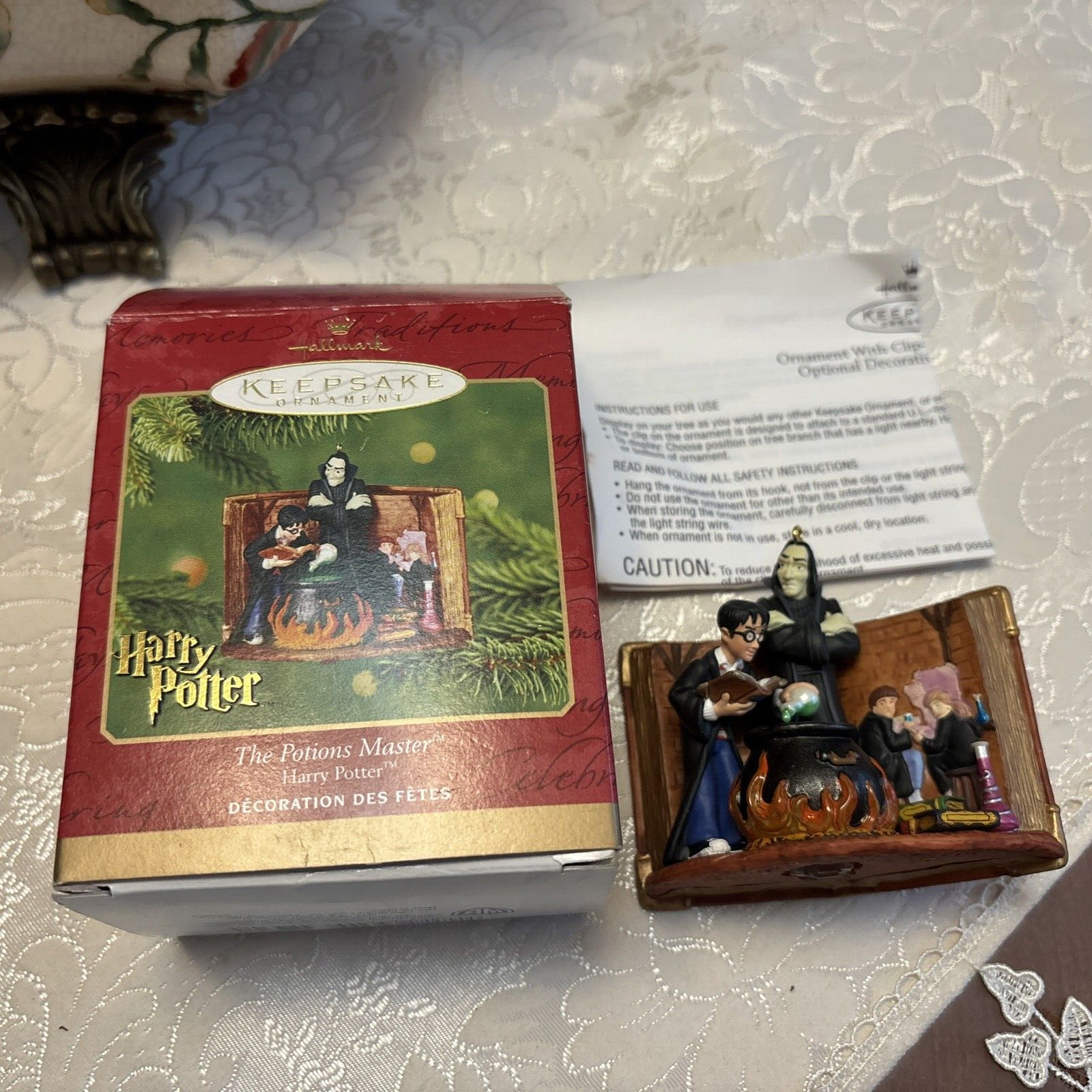 Hallmark Keepsake Christmas Ornament Harry Potter 2001 THE POTIONS MASTER 