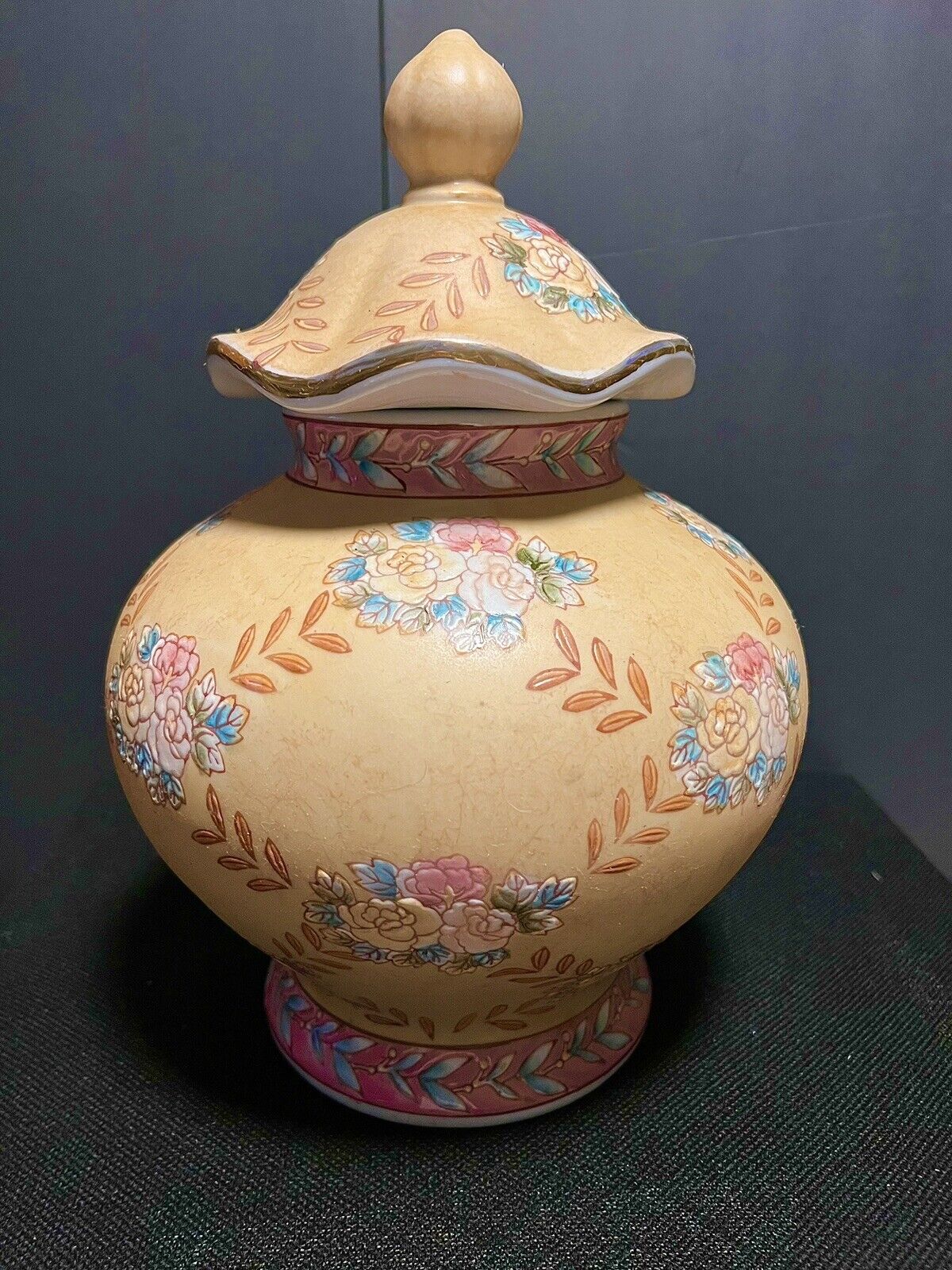 Beautiful Large Yellow Floral Vintage Chinese Ginger Jar