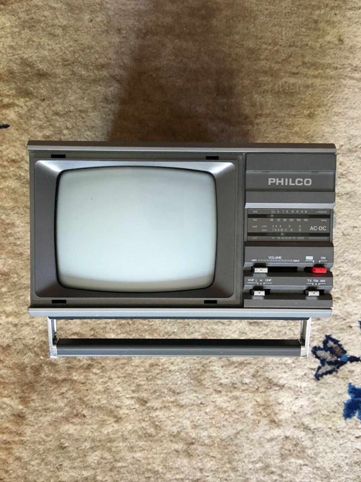 Rare Vintage PHILCO AM/FM / VHF / UHF RADIO / B&W TV Combo Tabletop OB 230S GY01