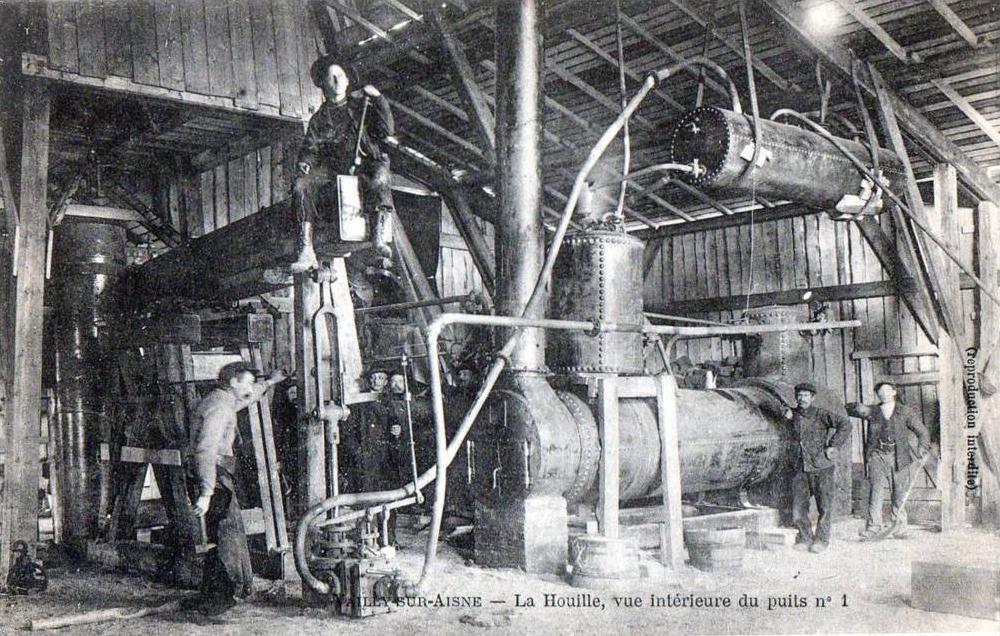 CPA 02 VAILLY SUR AISNE COAL WELL INTERIOR VIEW #1 (SUPERB CLOSE-UP