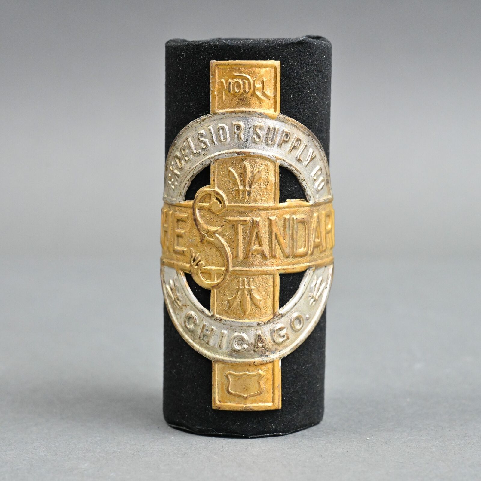 NOS 1900\'s TOC The Standard Excelsior Supply Co. Chicago Bicycle Head Badge VTG