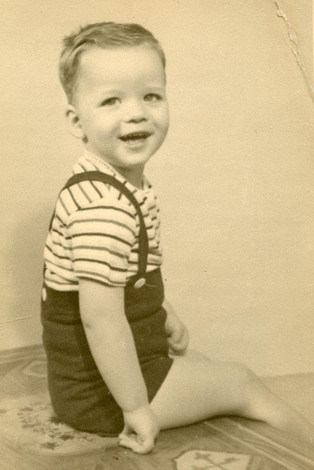 J34 Vtg Photo SMILING BOY IN SHORTS PORTRAIT c 1930\'s 1940\'s