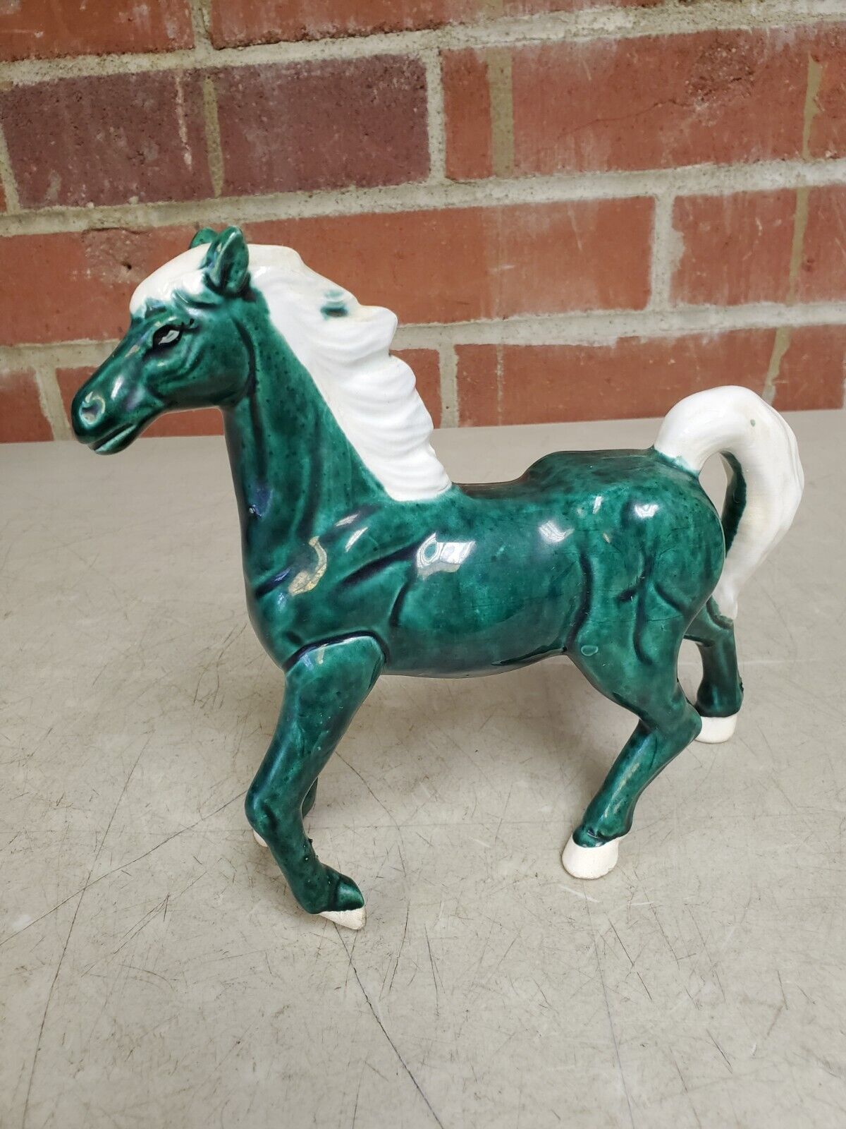 Vintage Dee Bee Ceramic Horse