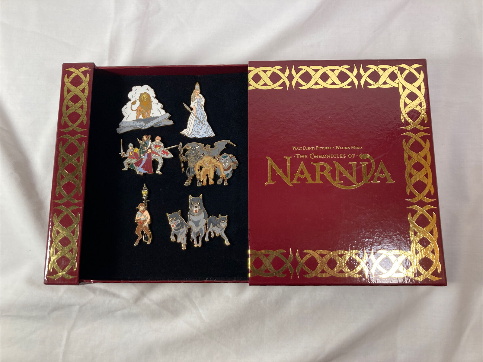 2006 Narnia Limited Edition Disney Pin Set Complete LE 1/1000