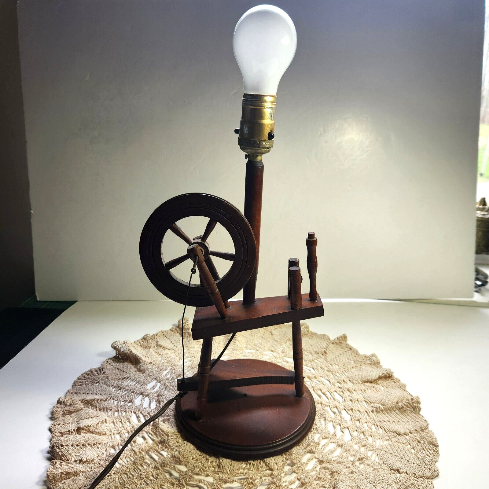 Vintage Mid Century Wood Spinning Wheel Lamp Home Decor Sewing Light