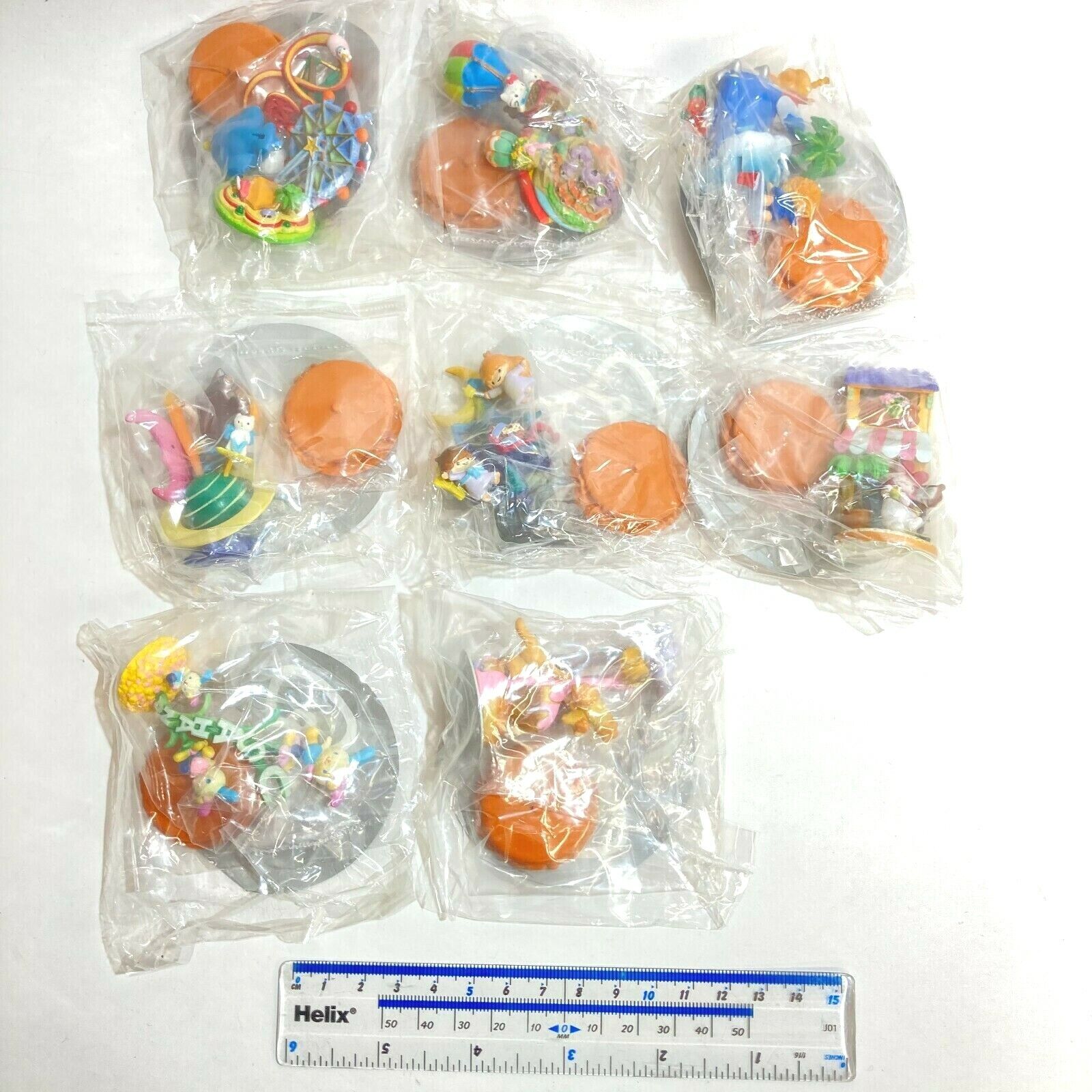 Sanrio Dream Party Mini Figure Full Set of 8pcs 2004 Kaiyodo Jappan Hello Kitty