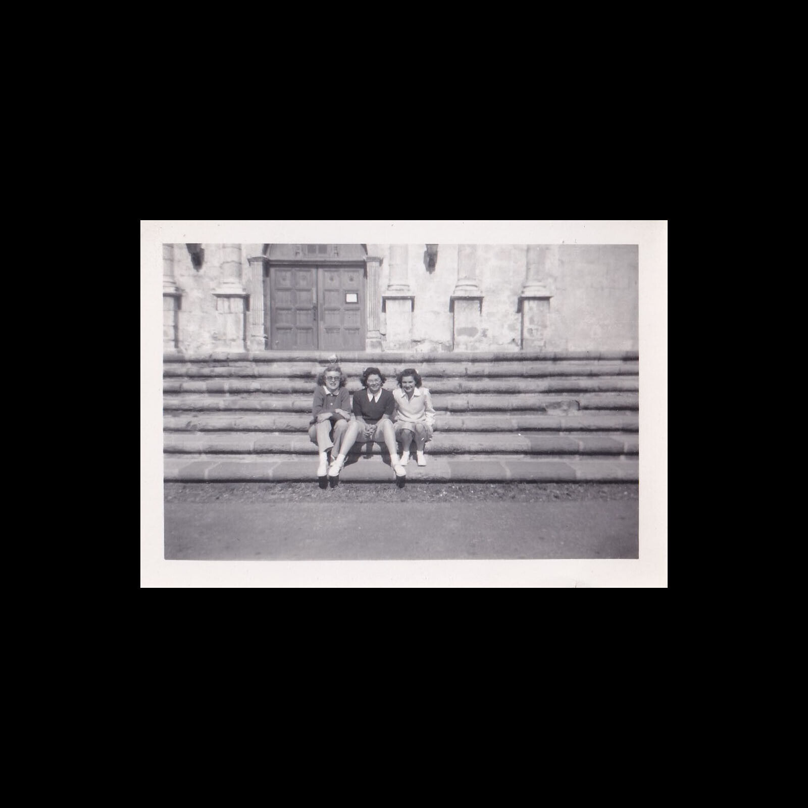 Old Vintage Photo THREE WOMEN SITTING ON STEPS