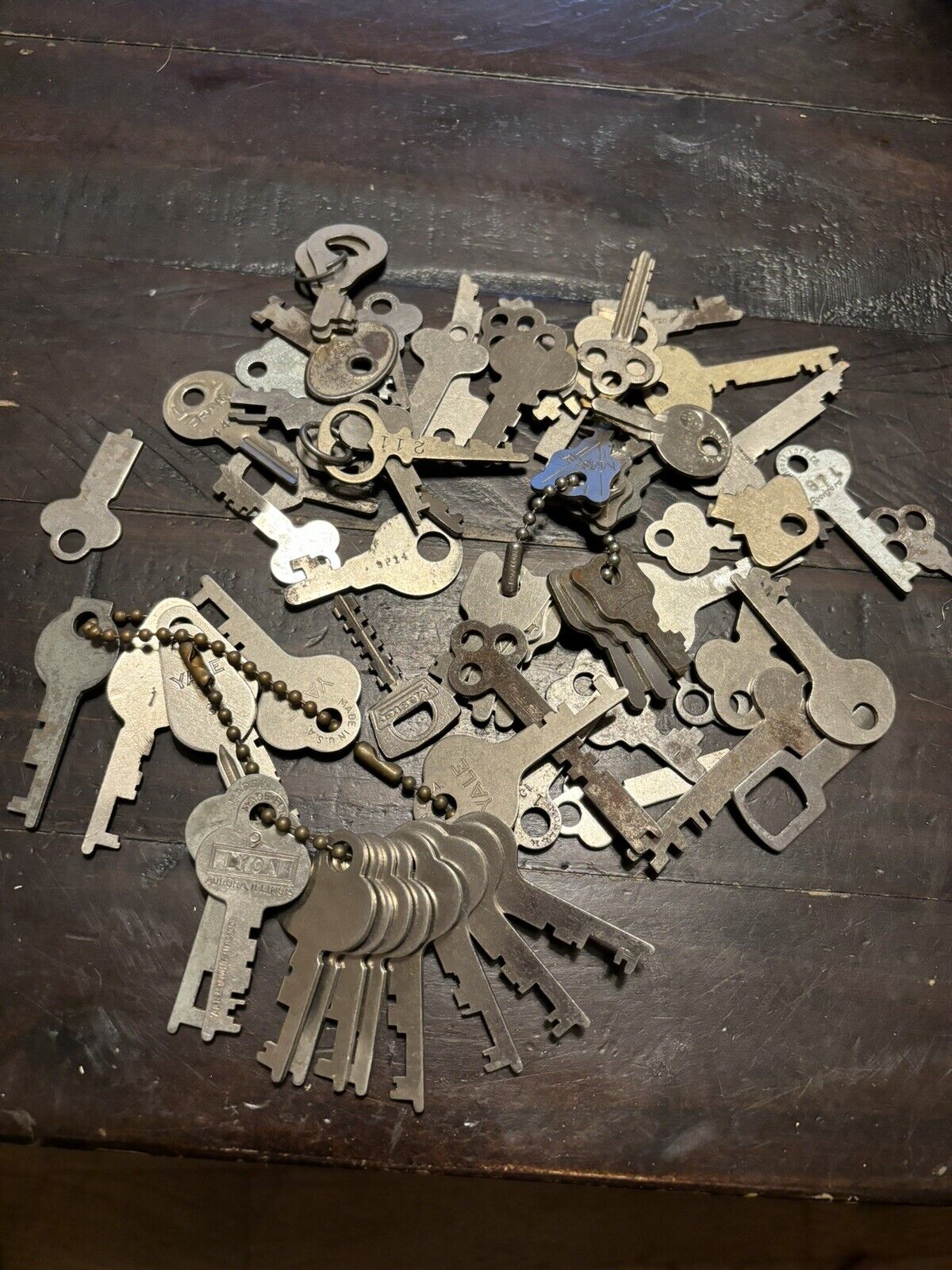 Vintage Luggage Key Tryout. Misc. Keys From Locksmith Shop.