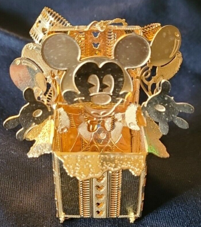 Danbury Mint - Disney Gold Christmas Ornament -  \