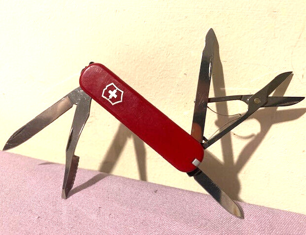 Retired Victorinox Executive Swiss Army 74MM Red Multi-Tool Knife -- Great Cond