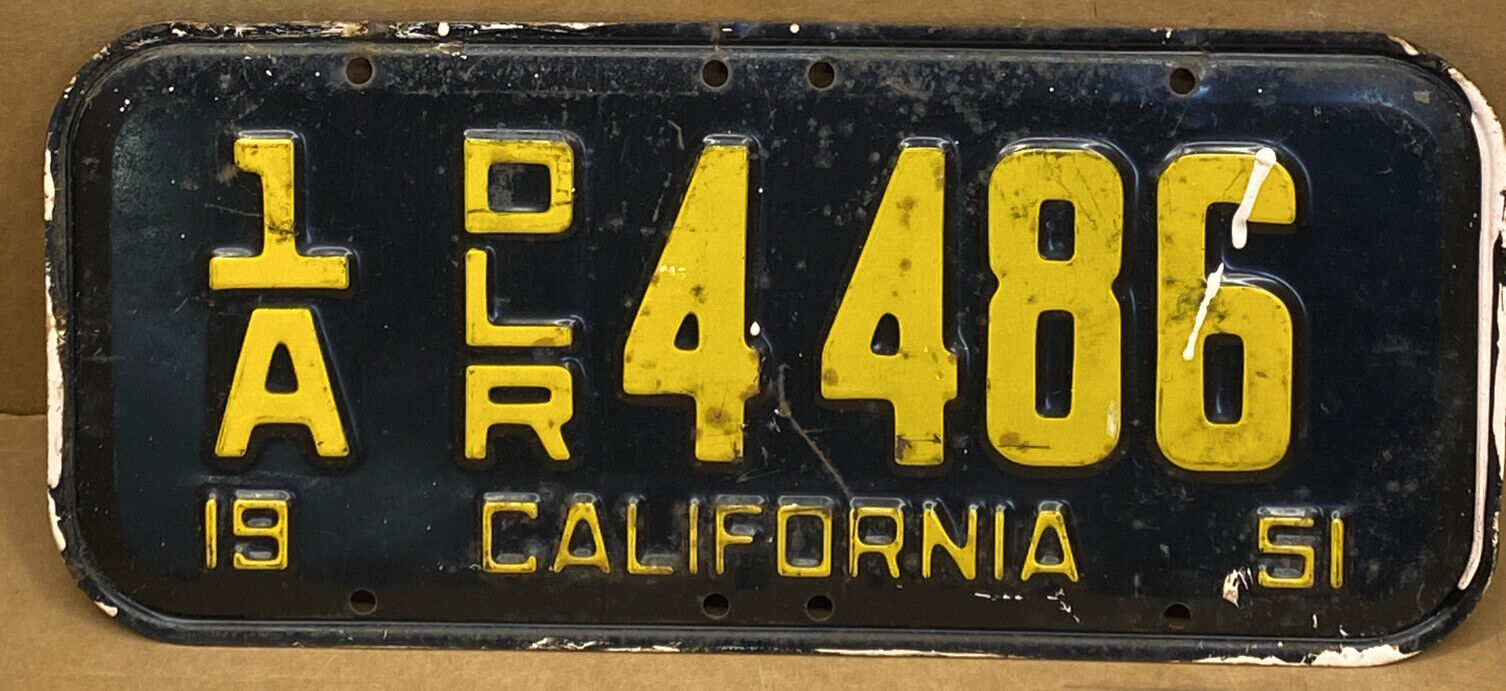 RARE 1951 ( CALIFORNIA ) DLR 1A-4486 LICENSE PLATE- VINTAGE