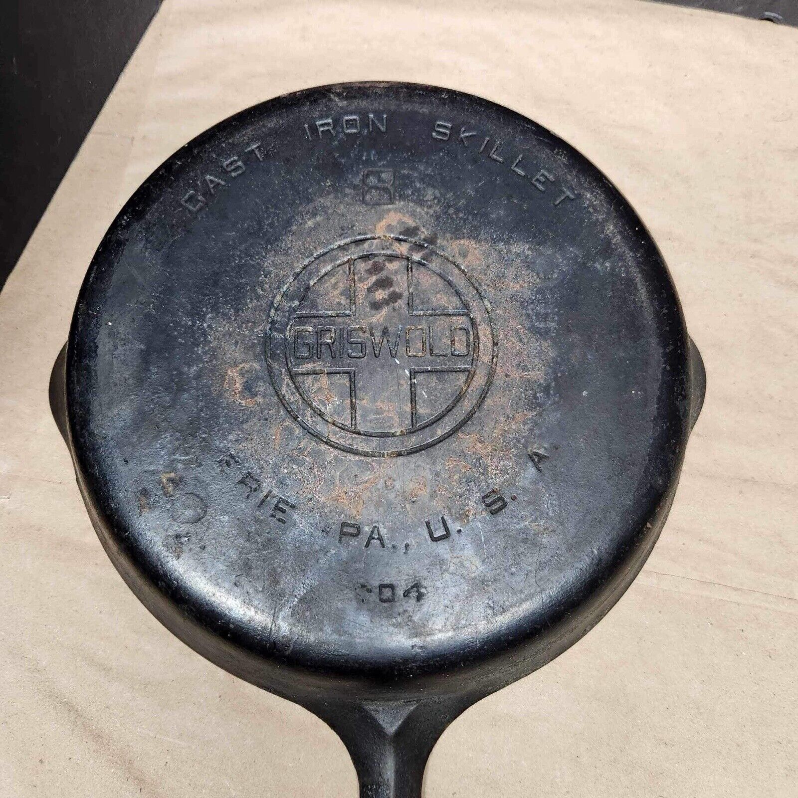 Griswold Cast Iron Skillet No.8 Large Logo Smooth Bottom- Sits Flat