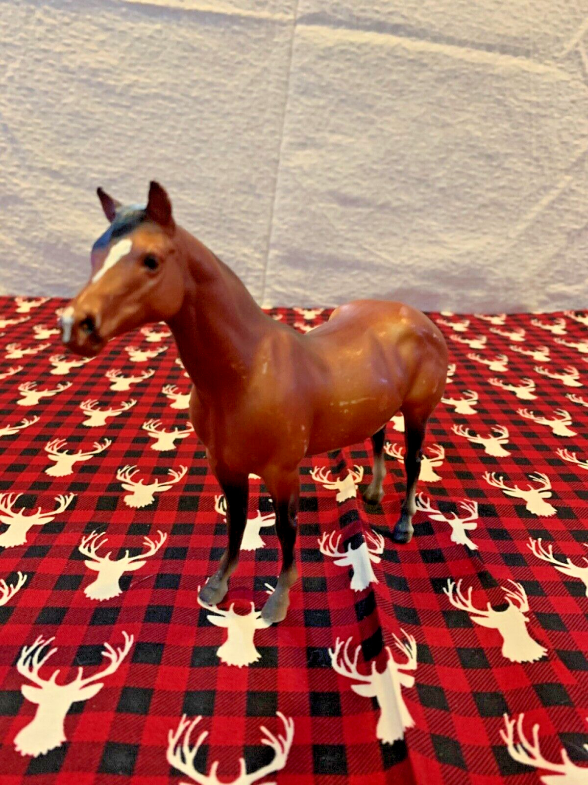 Vintage Breyer Classic Quarter Horse Mare Model #3045 Figure w/ white strip