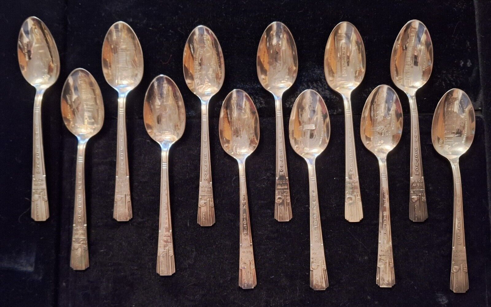 Rare 1939 NEW YORK WORLDS FAIR SPOONS Wm. Rogers *Complete Set of 12 Buildings*