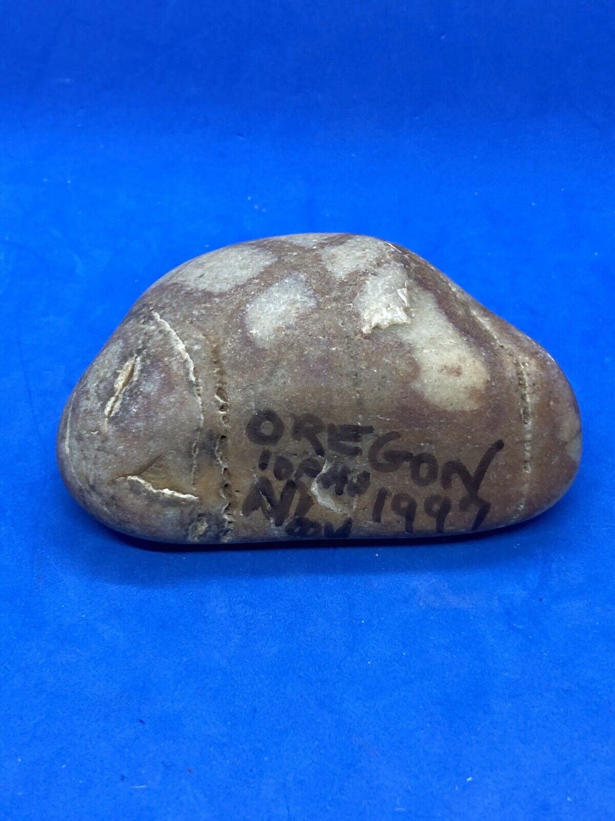 Vintage 1997 Oregon Trail Triangular Marble Granite Rock Stone Signed  26