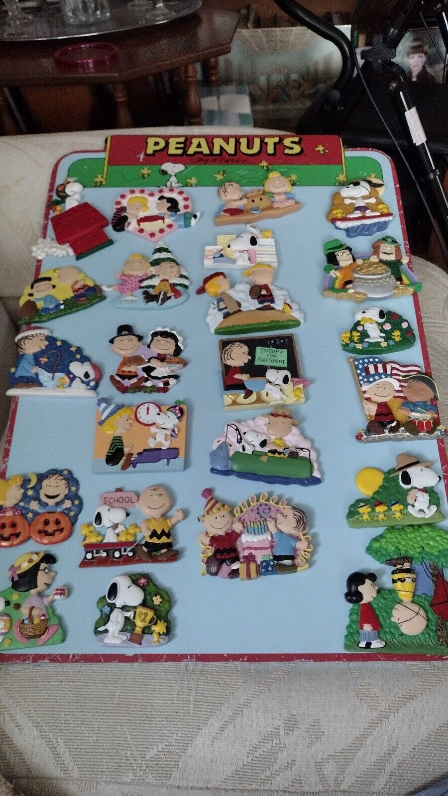 Willabee & Ward Peanuts Magnet Collection Board  Snoopy Charlie Brown 23 Magnets