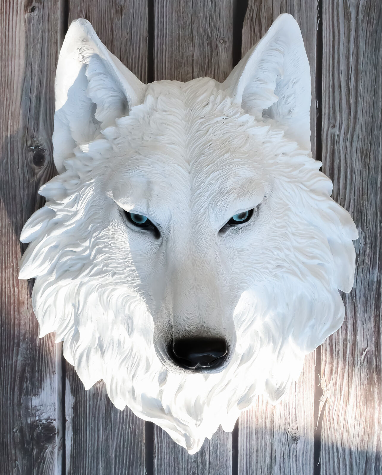 Ebros Large Ghost Albino Snow White Wolf Head Wall Decor Plaque 16