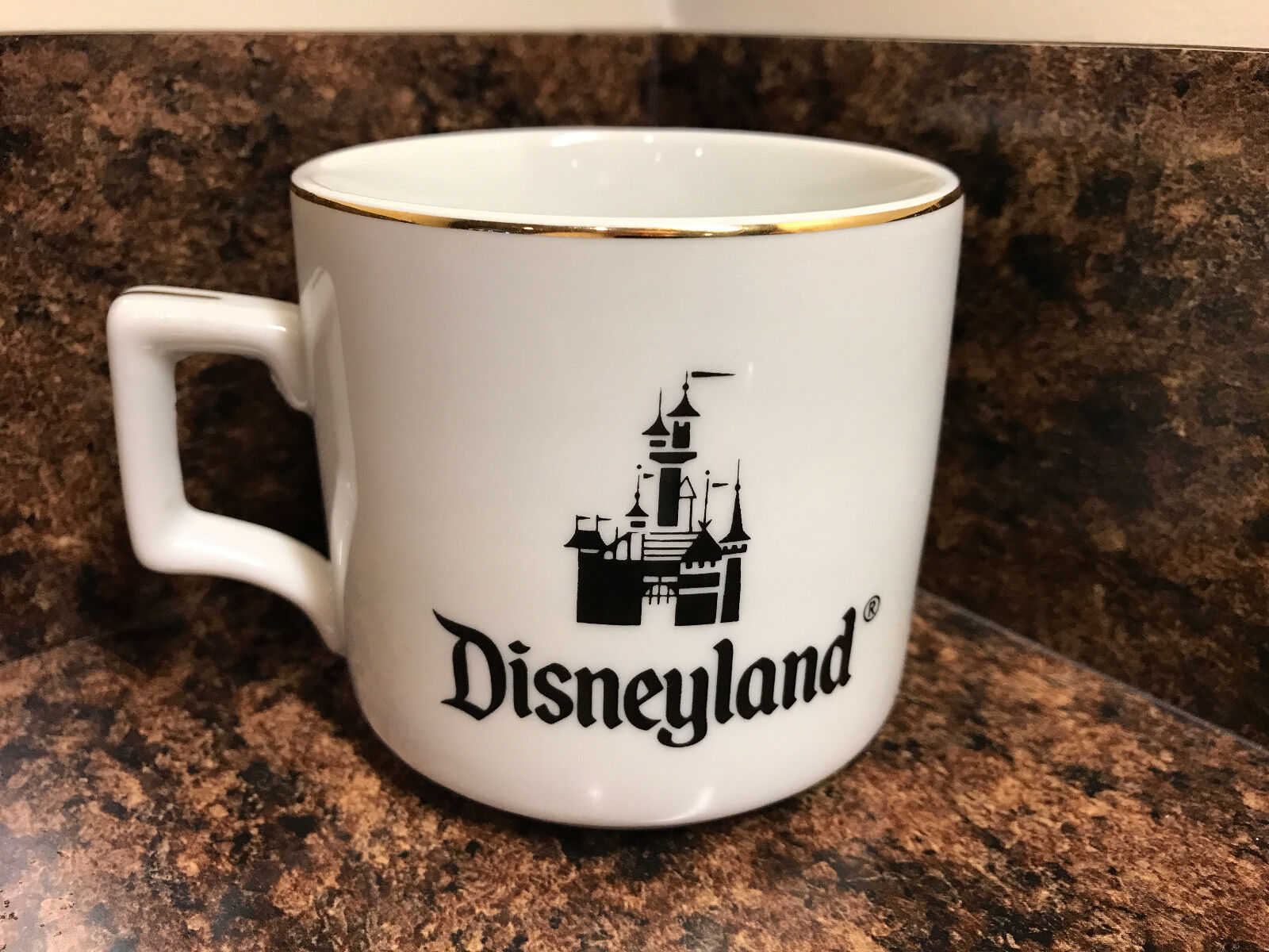 Vintage Walt Disney World Disneyland Coffee Tea Cup Mug White 10 Oz