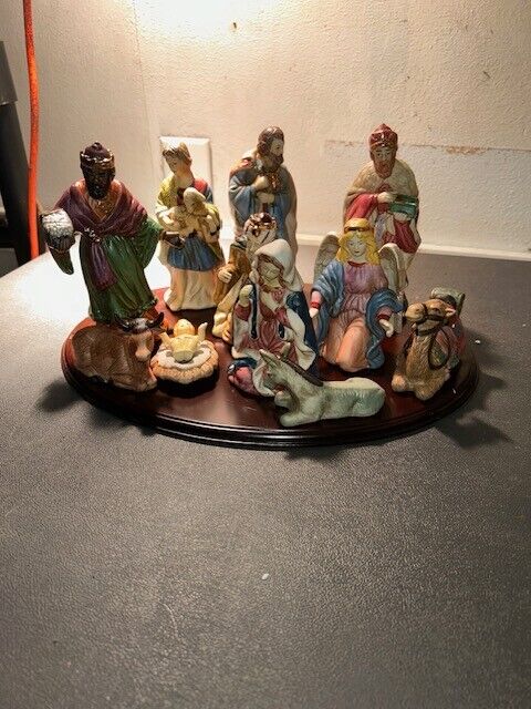 Vintage 12 Piece Porcelain Nativity Scene- Wood Base-1999 Home For The Holidays