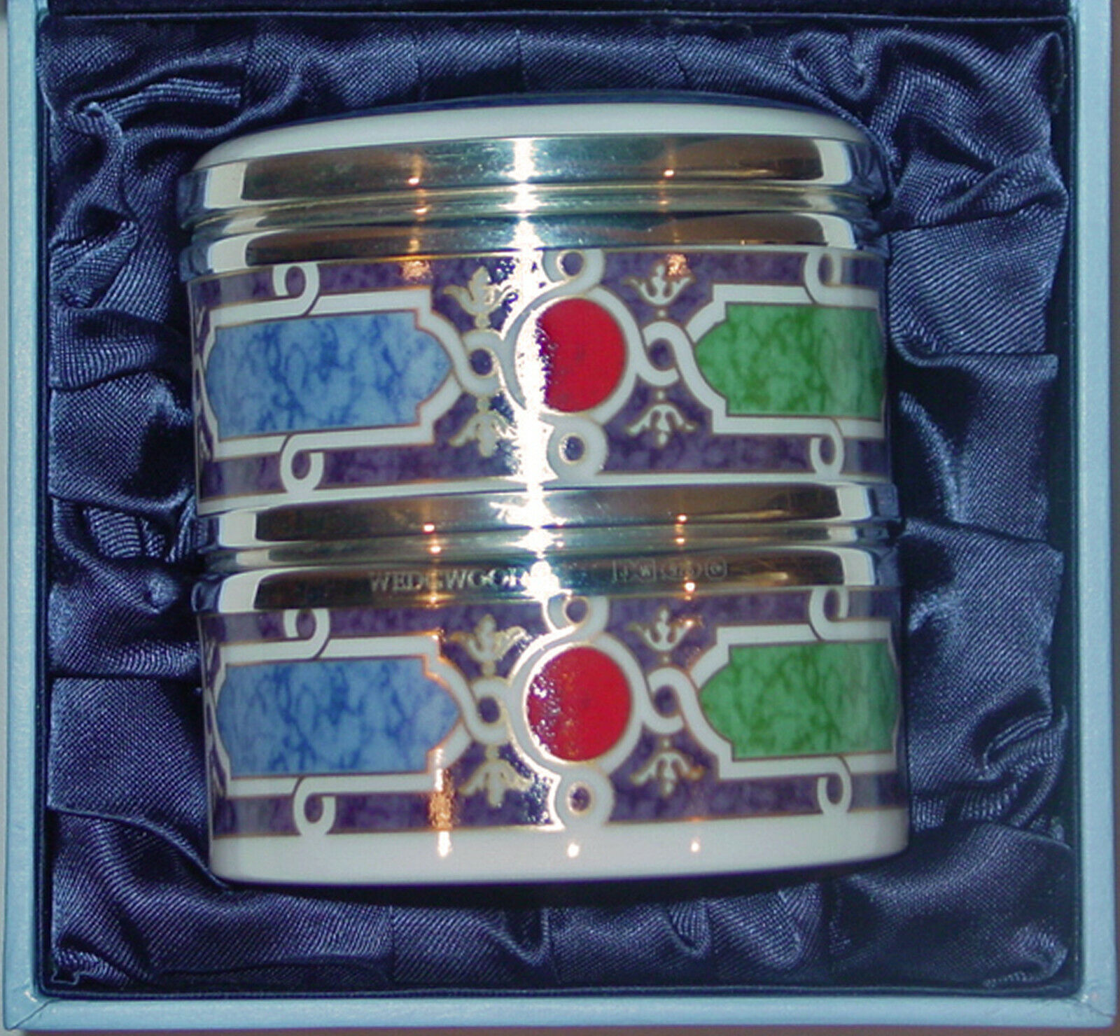 DISCONTINUED WEDGWOOD HIDDEN TREASURES WINDSOR BOX STERLING SILVER NEW IN BOX