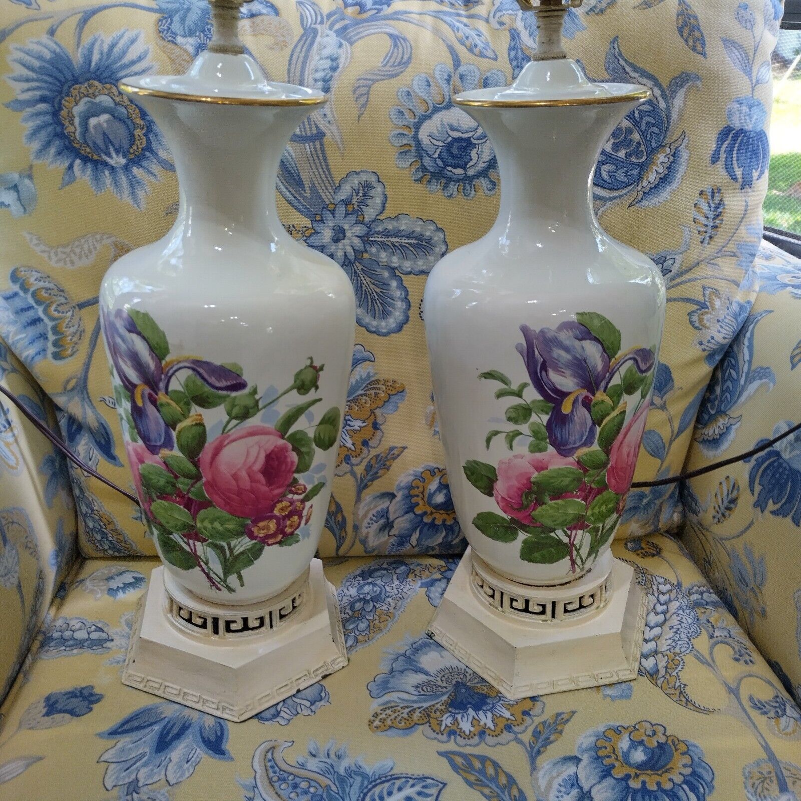 Pair Of antique Hand Painted Porcelain Metal Floral Table Lamps