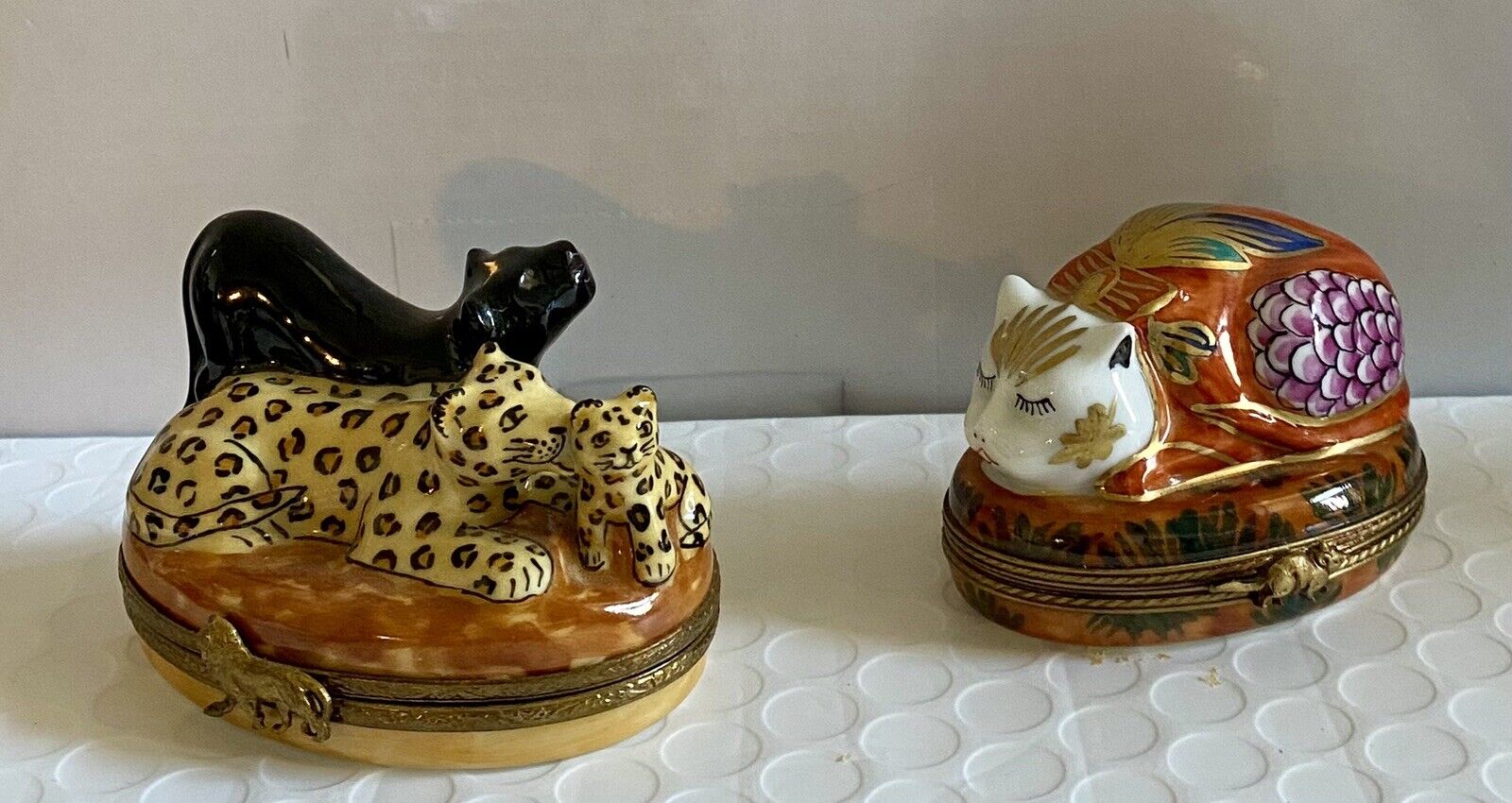 Lot 2 Limoges Porcelain Hand Painted Trinket Boxes Leopard Family & Large Cat