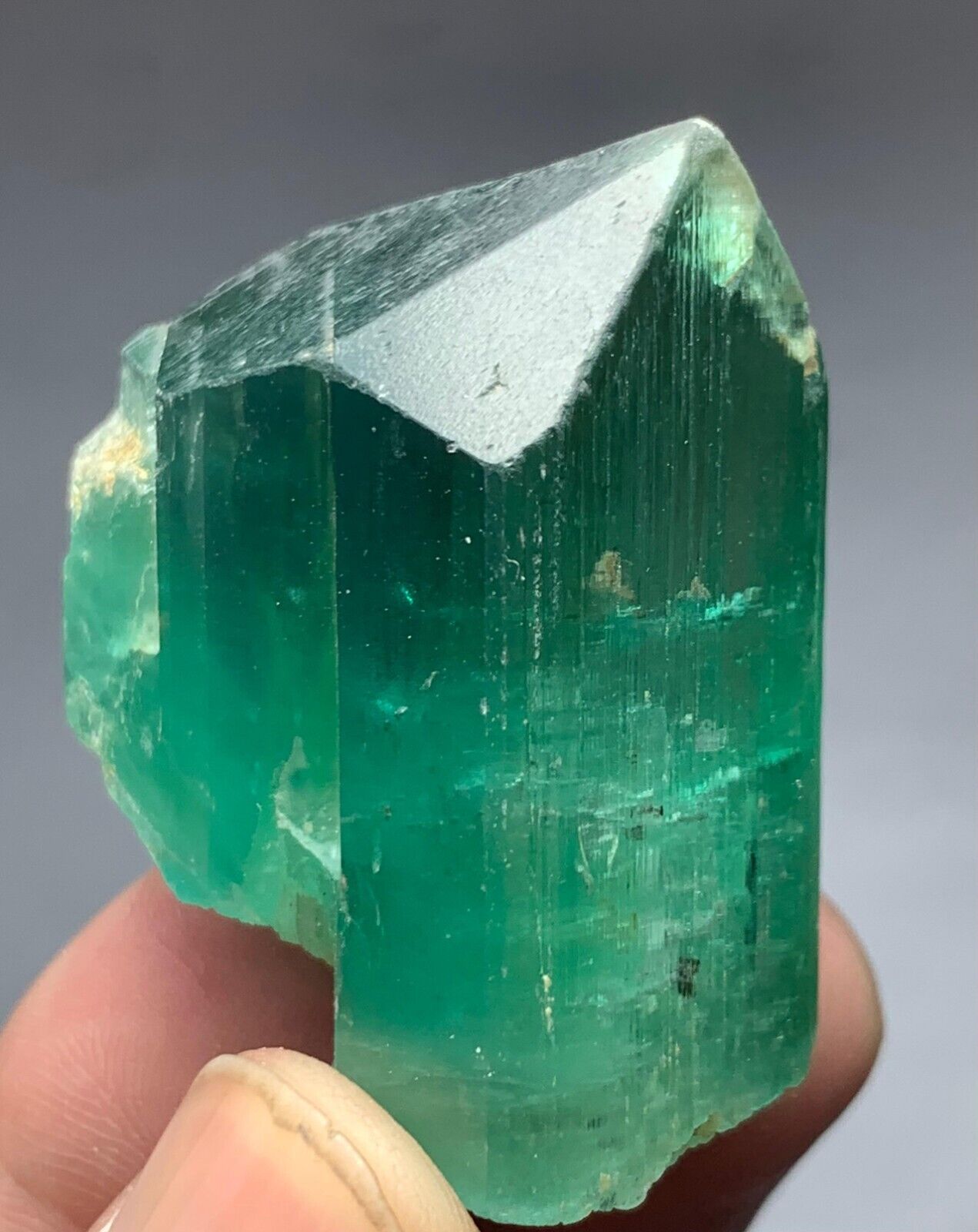275 Cts Hiddenite Kunzite Crystal from Afghanistan