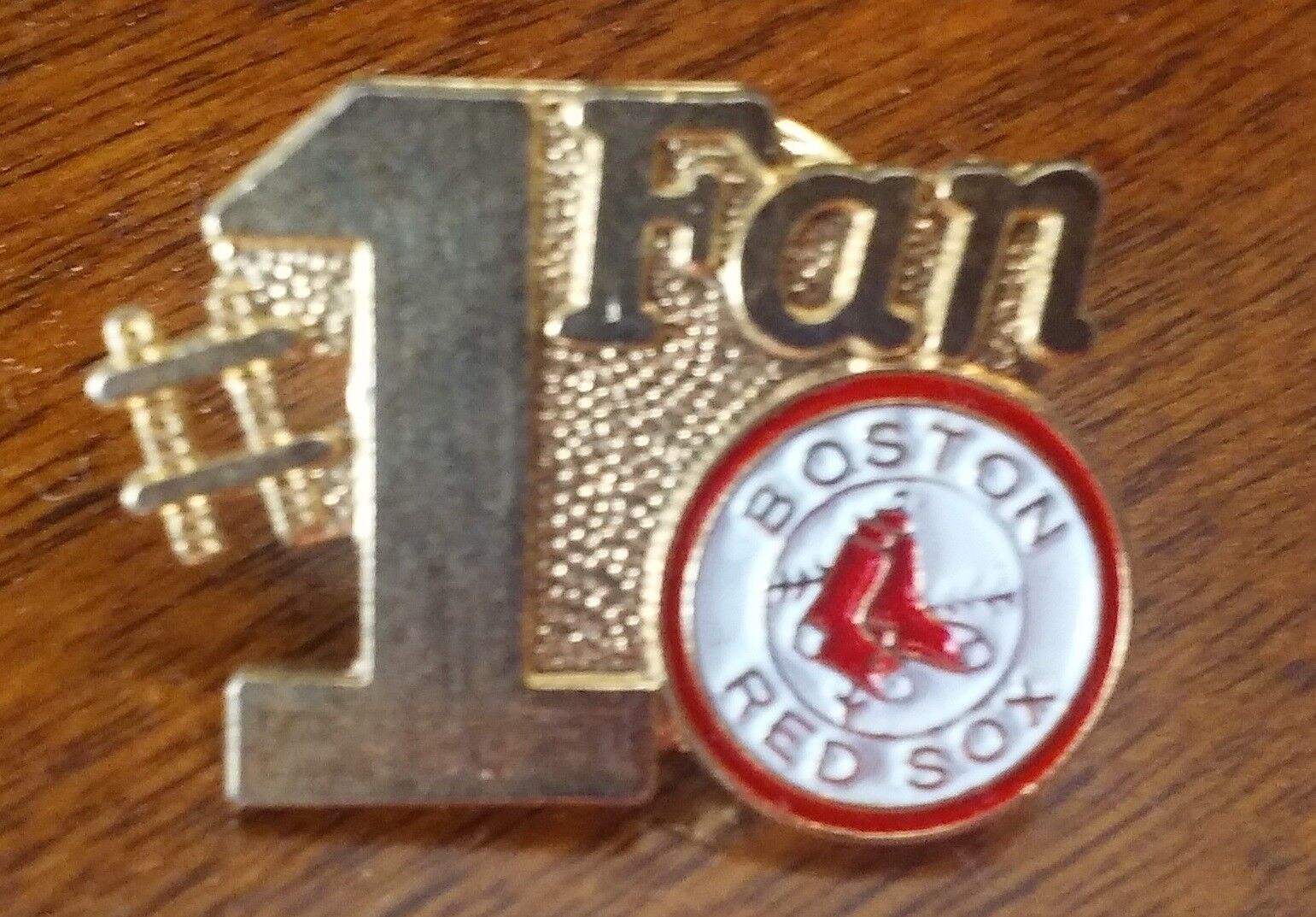 Boston Red Sox #1 Fan pin badge MLB