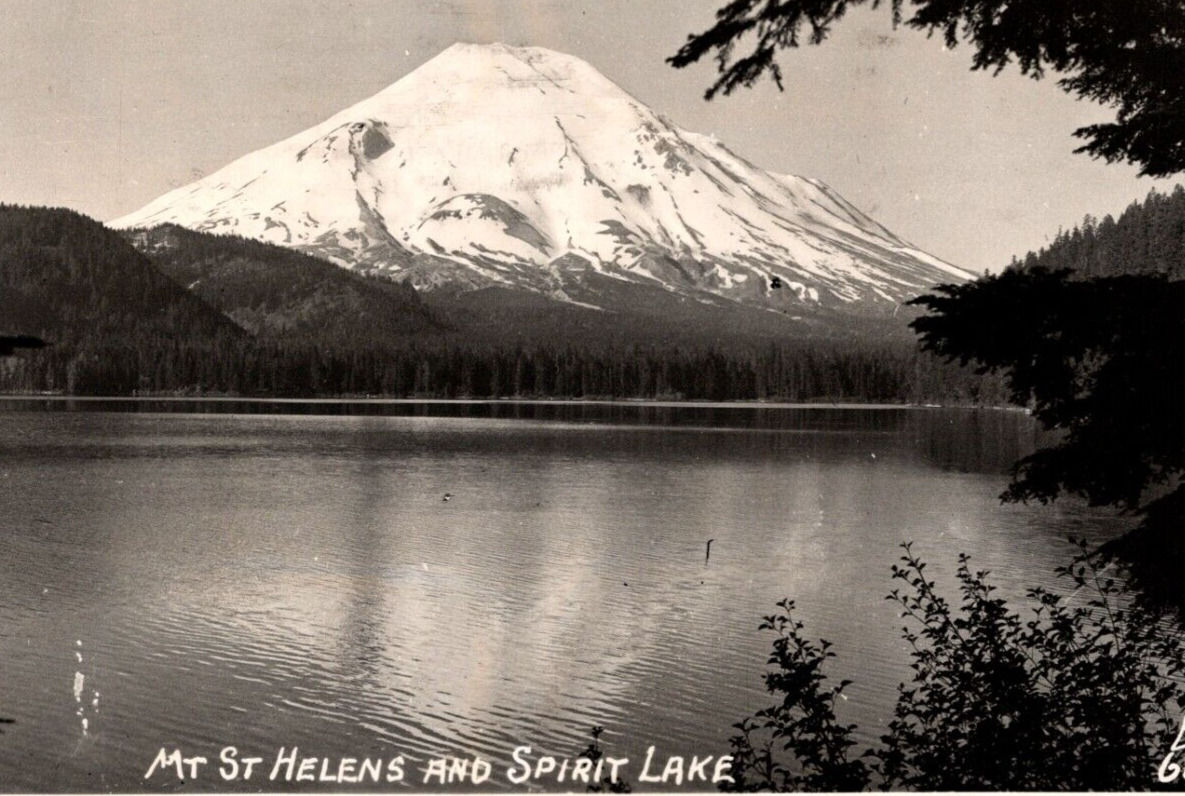 c1955 RPPC Beautiful Mount St. Helens & Spirit Lake ELLIS VINTAGE Postcard 3c