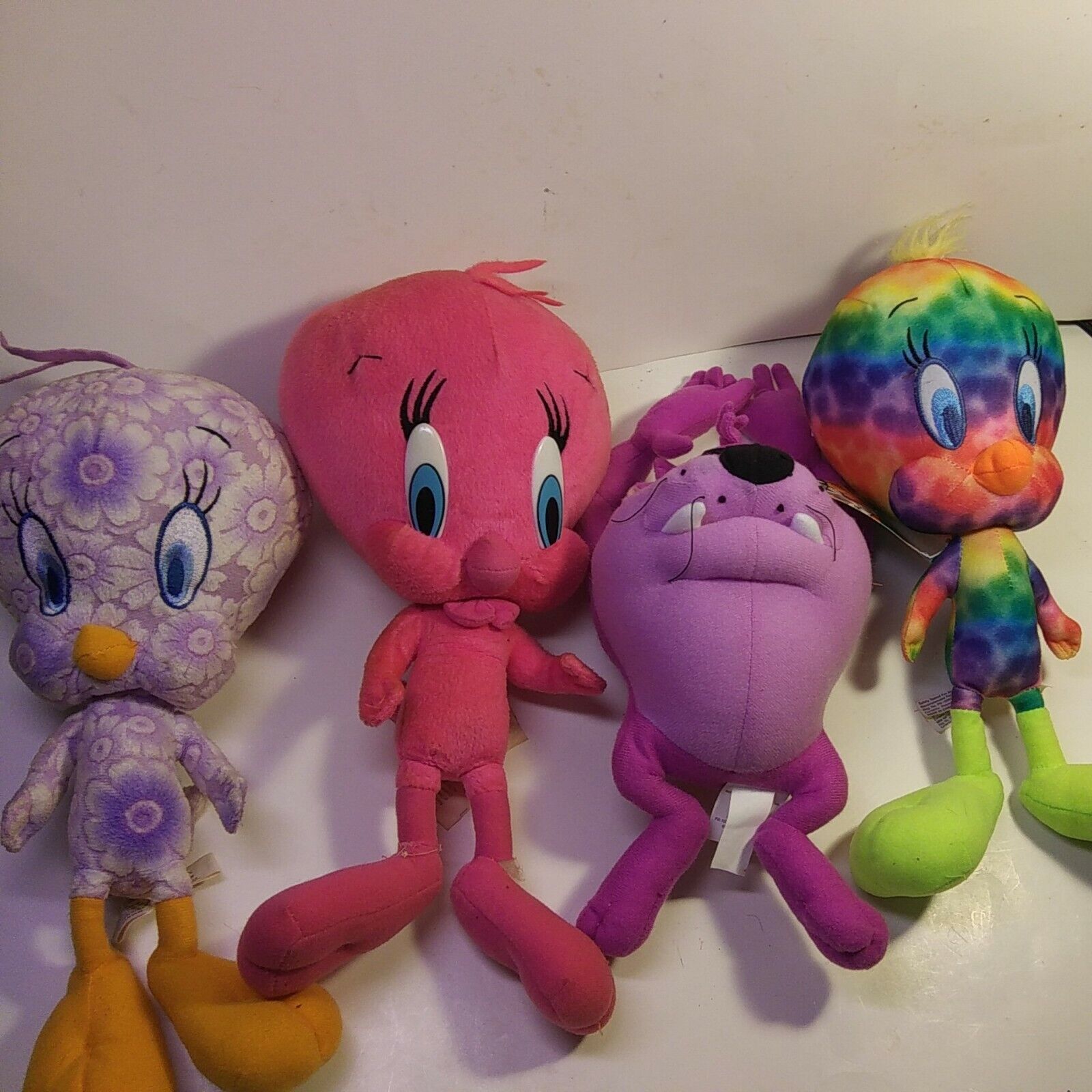 Lot Of 4 Tweety And Taz Plushies MultiColor