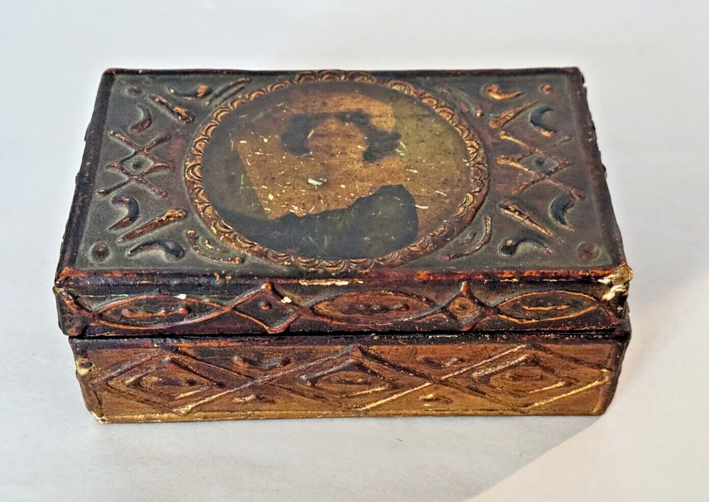 Antique Florentine Gold-Decorated Italian Wood Trinket Box Litho of Woman