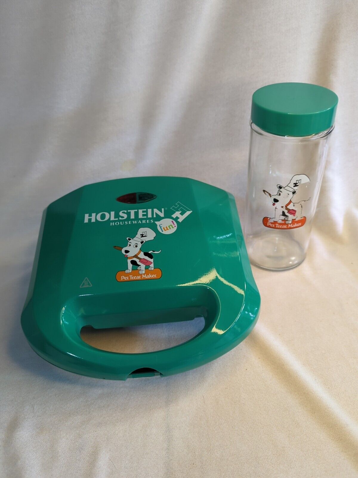Holstein Housewares Pet Treat Maker Dog Biscuit Maker Green And Container