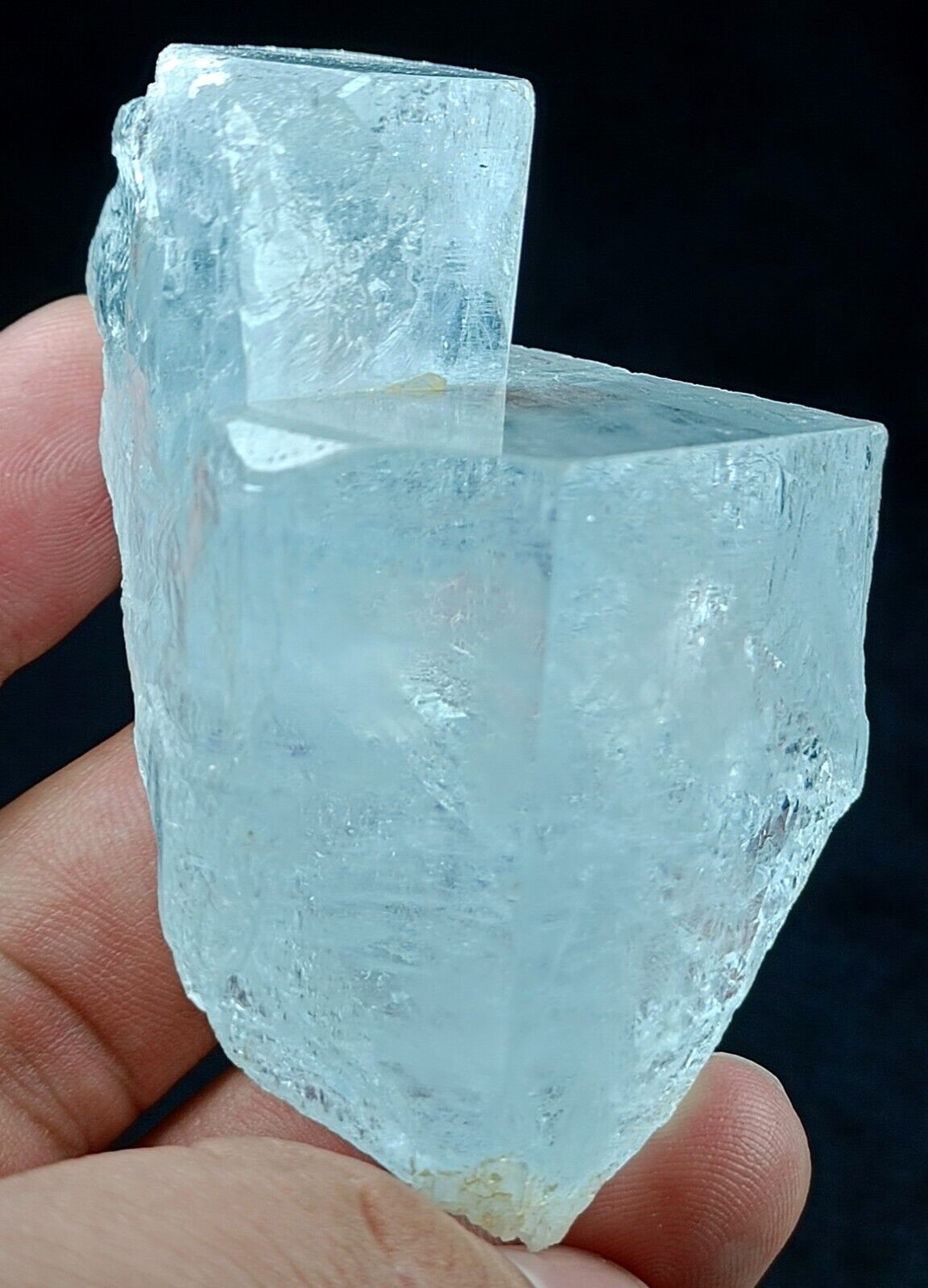 121g Cabinet Size Aquamarine Twin Crystals with Nice Color & Formation- Pakistan