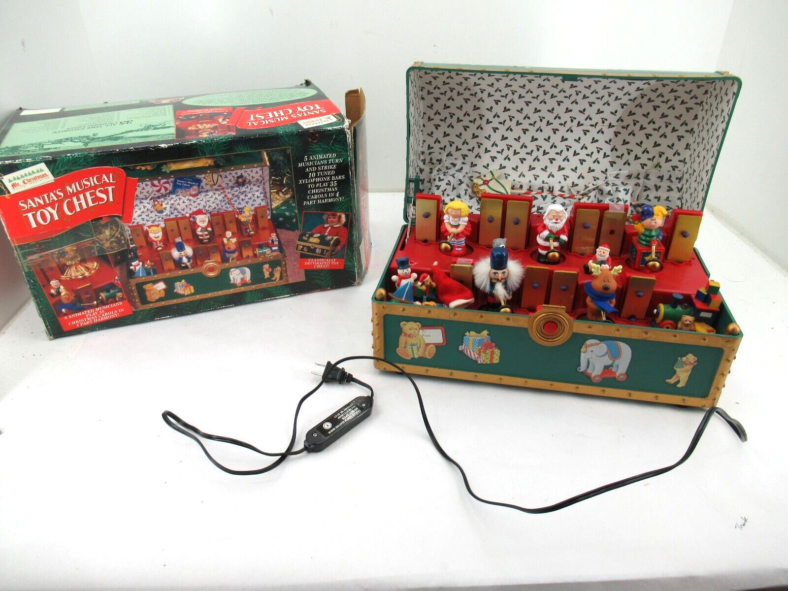Vintage '94 Mr Christmas Santa's Musical Animated Toy Chest Play 35 Songs Works 