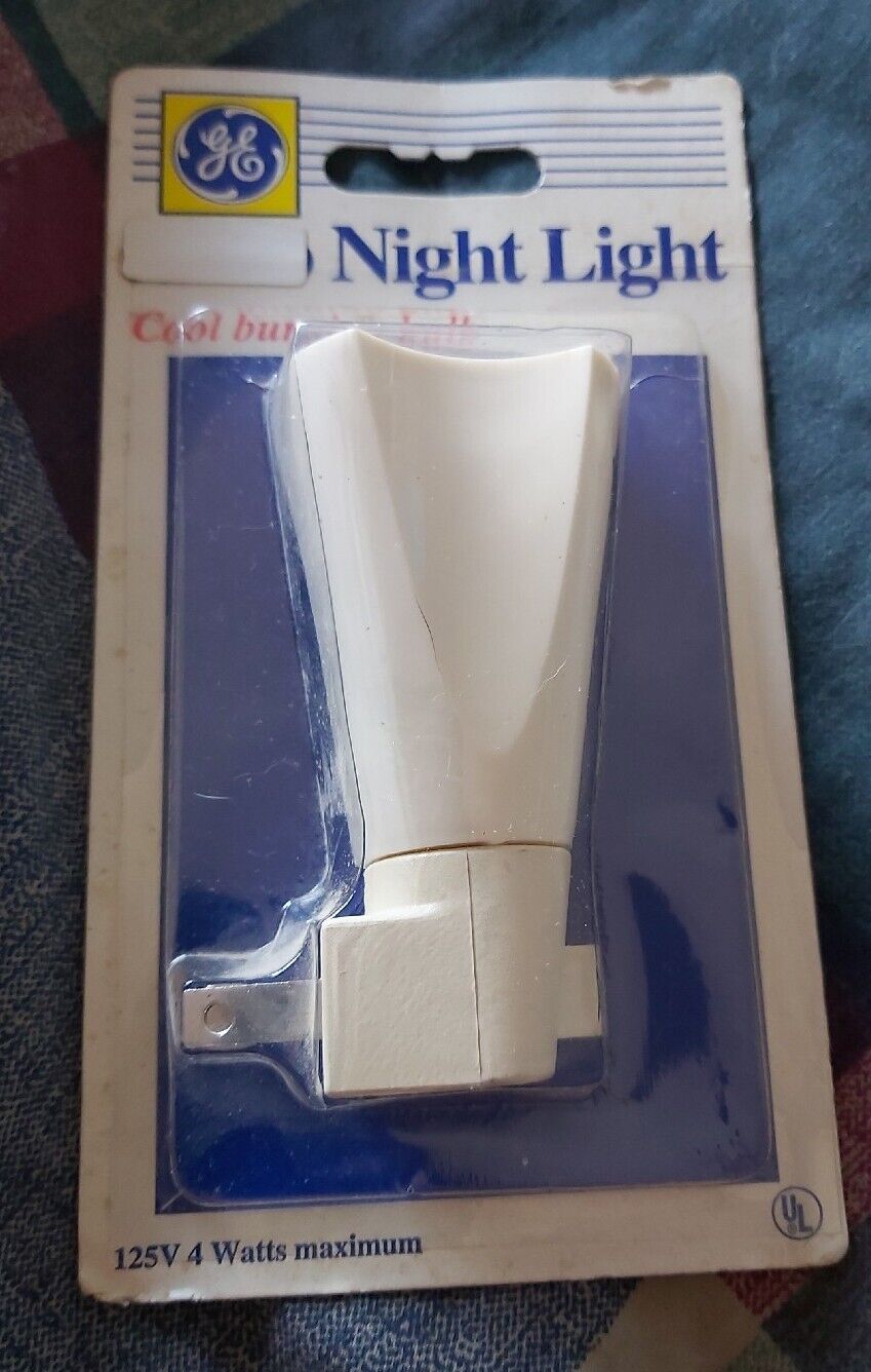 Vintage GE Night Light. New and Sealed.  Made In USA. 1994. Cool Burning Bulb.